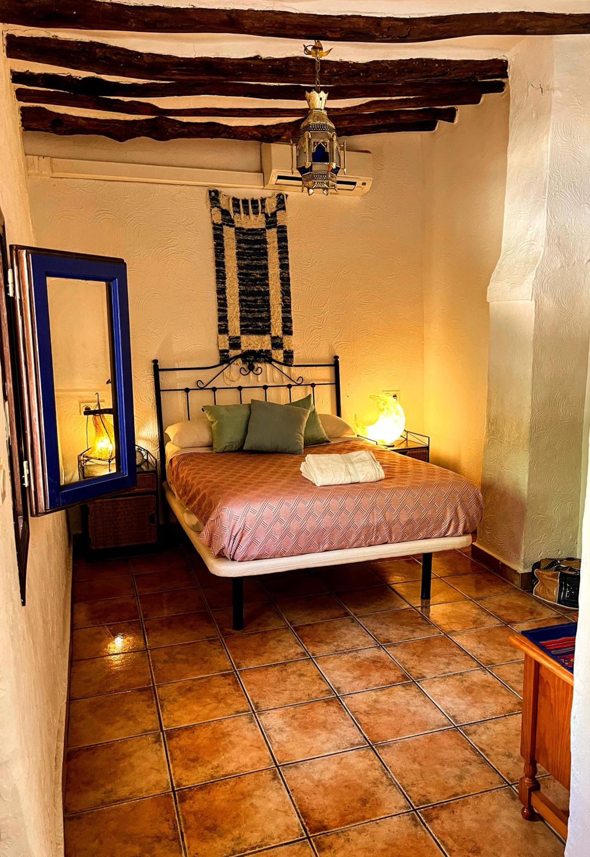 Standard Double or Twin Room - Photo 1