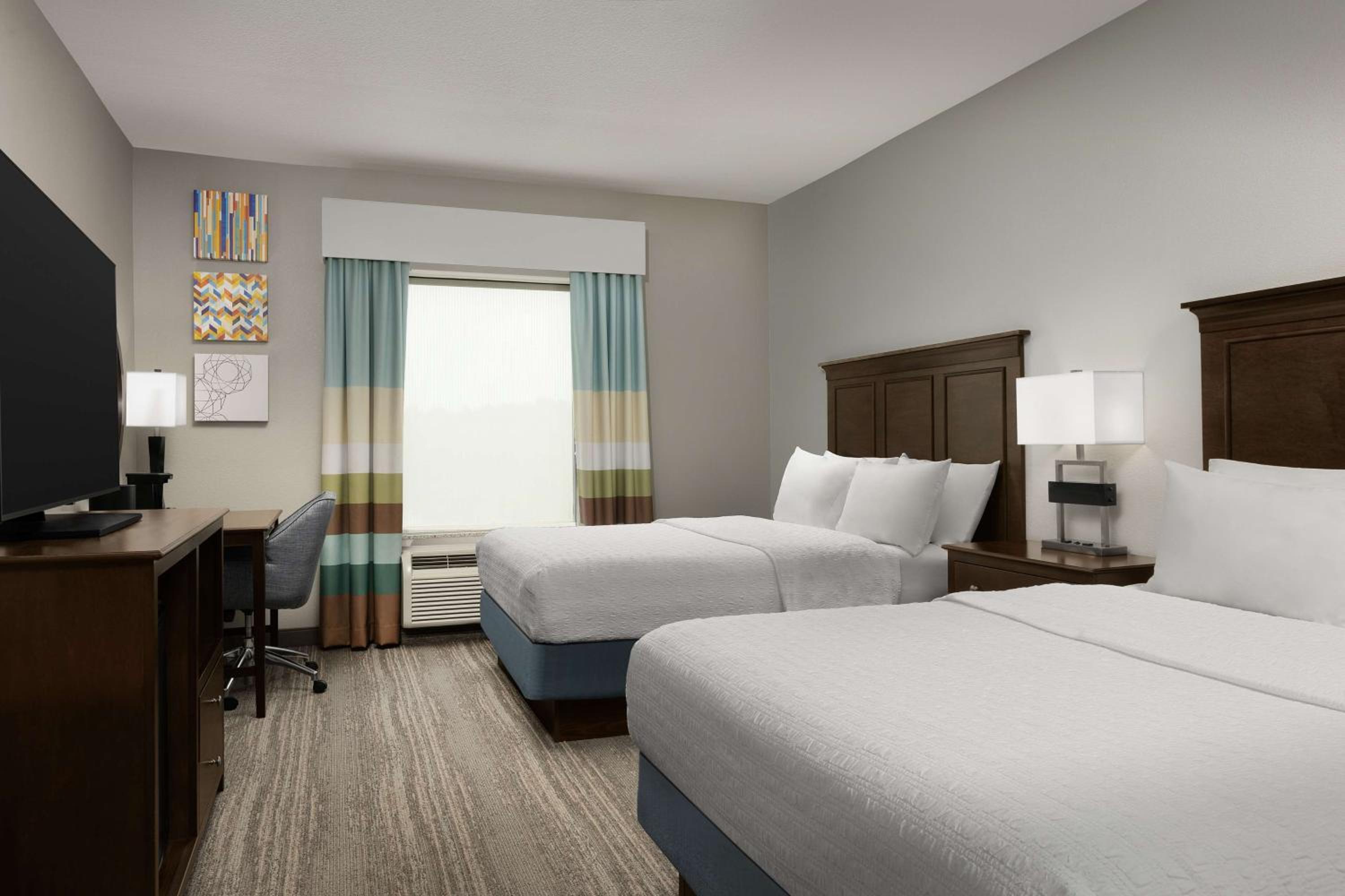 Room with Two Queen Beds - Non-Smoking