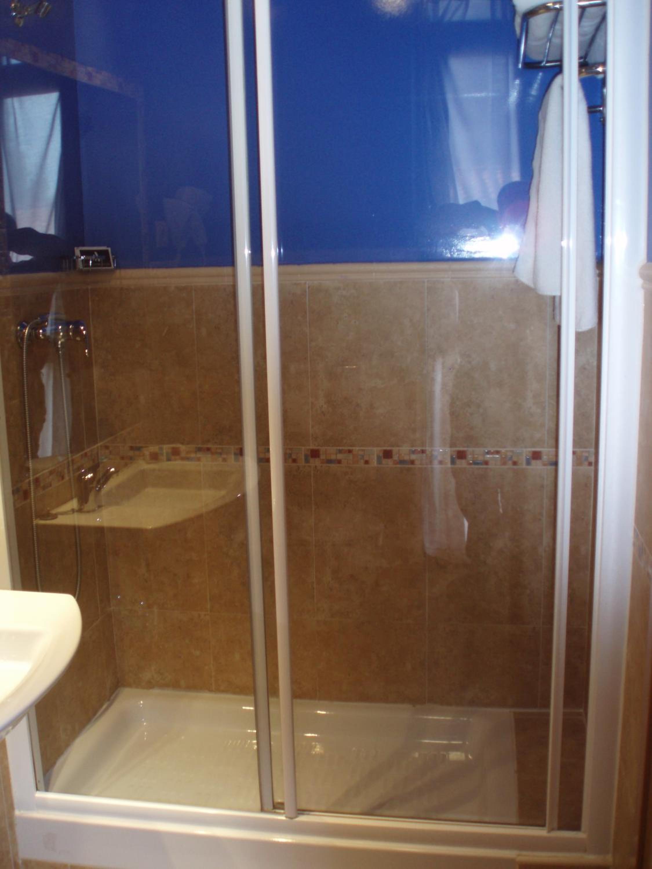 Double or Twin Room - Photo 24