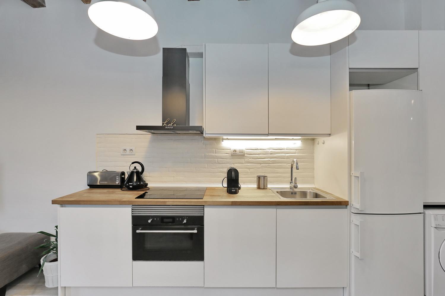 Two-Bedroom Apartment with Balcony photo 2
