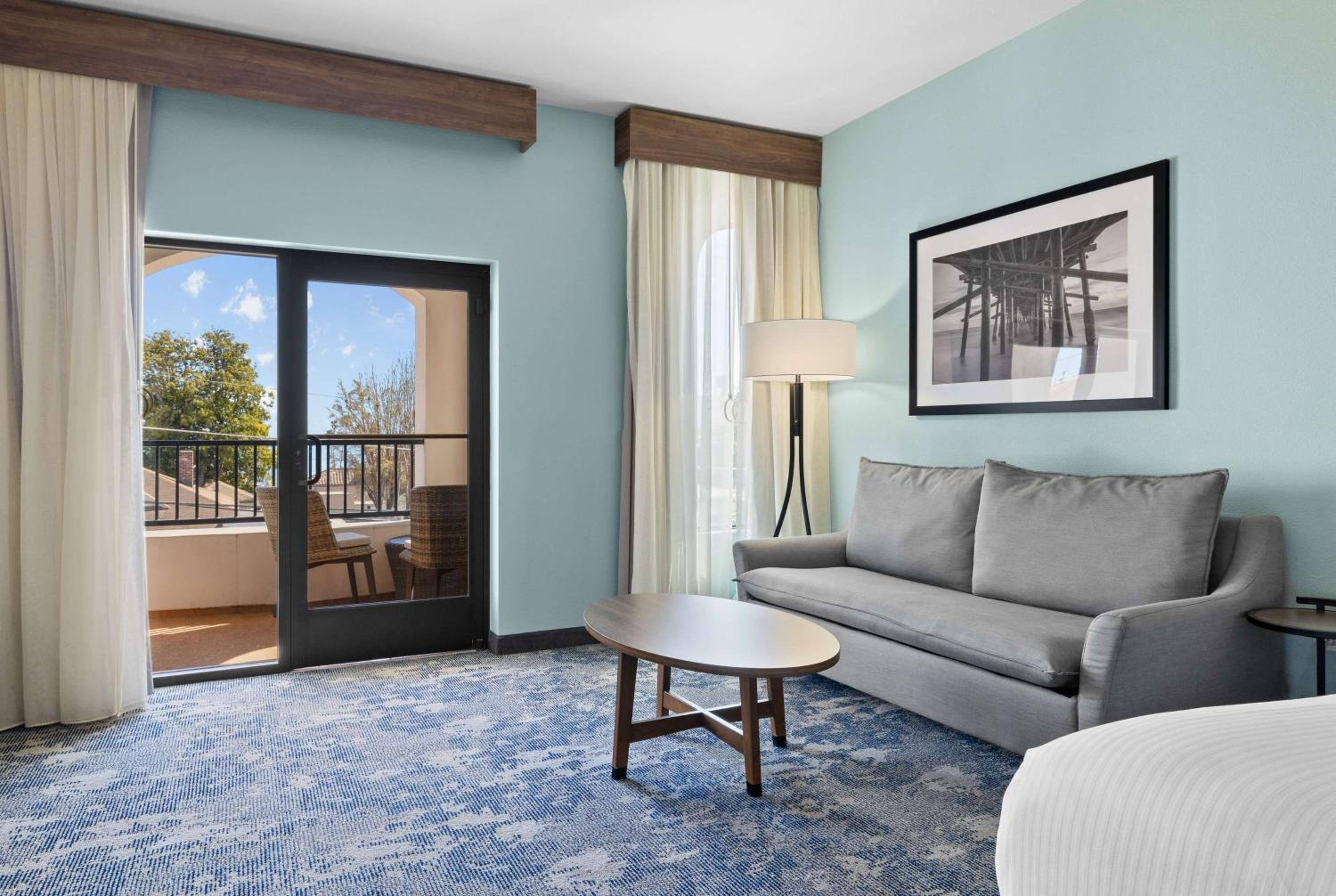 2 Queen Beds, Ocean View Suite, Non-Smoking - Photo 1