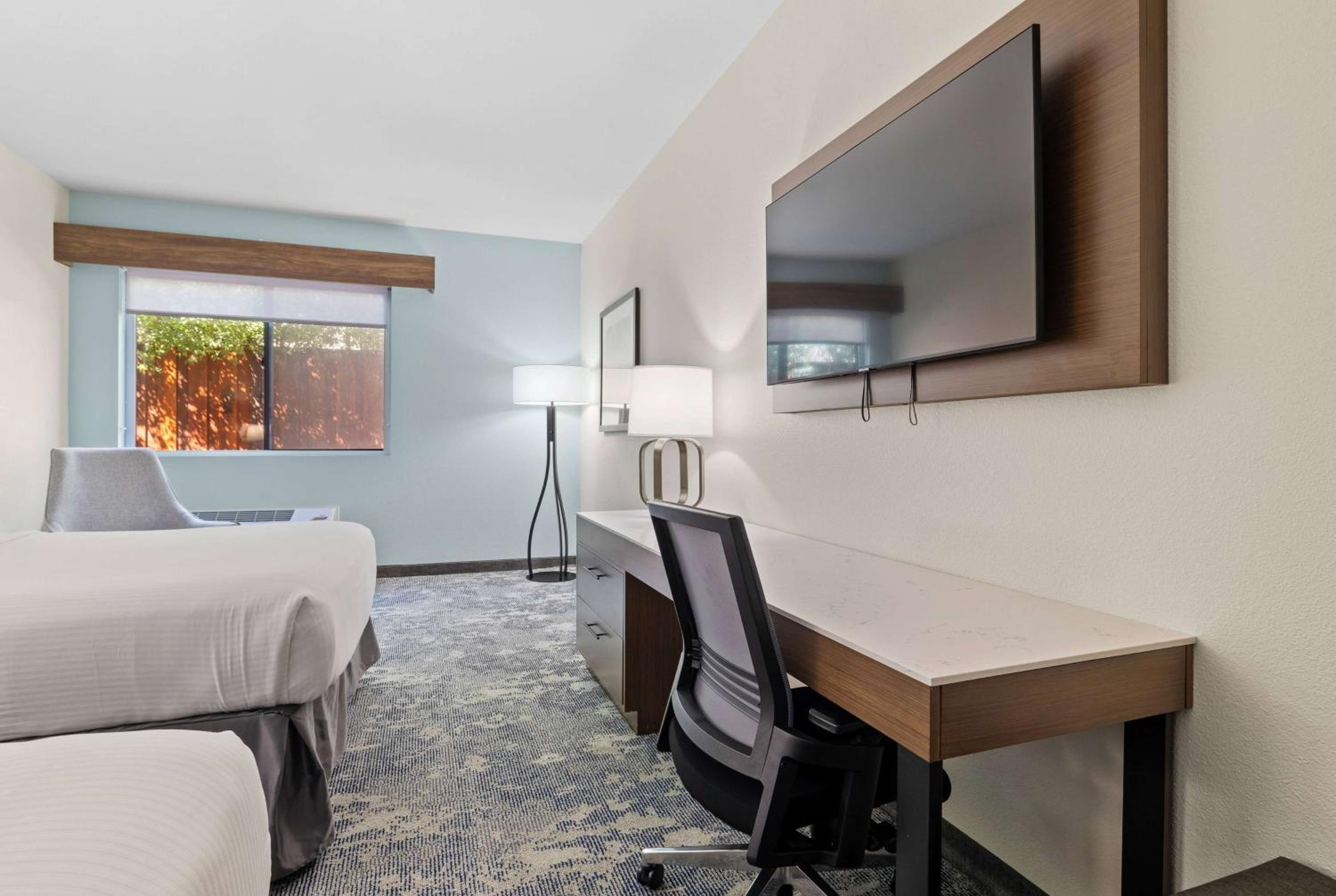 Queen Room with Two Queen Beds and Bath Tub - Mobility Accessible/Non-Smoking - Photo 1