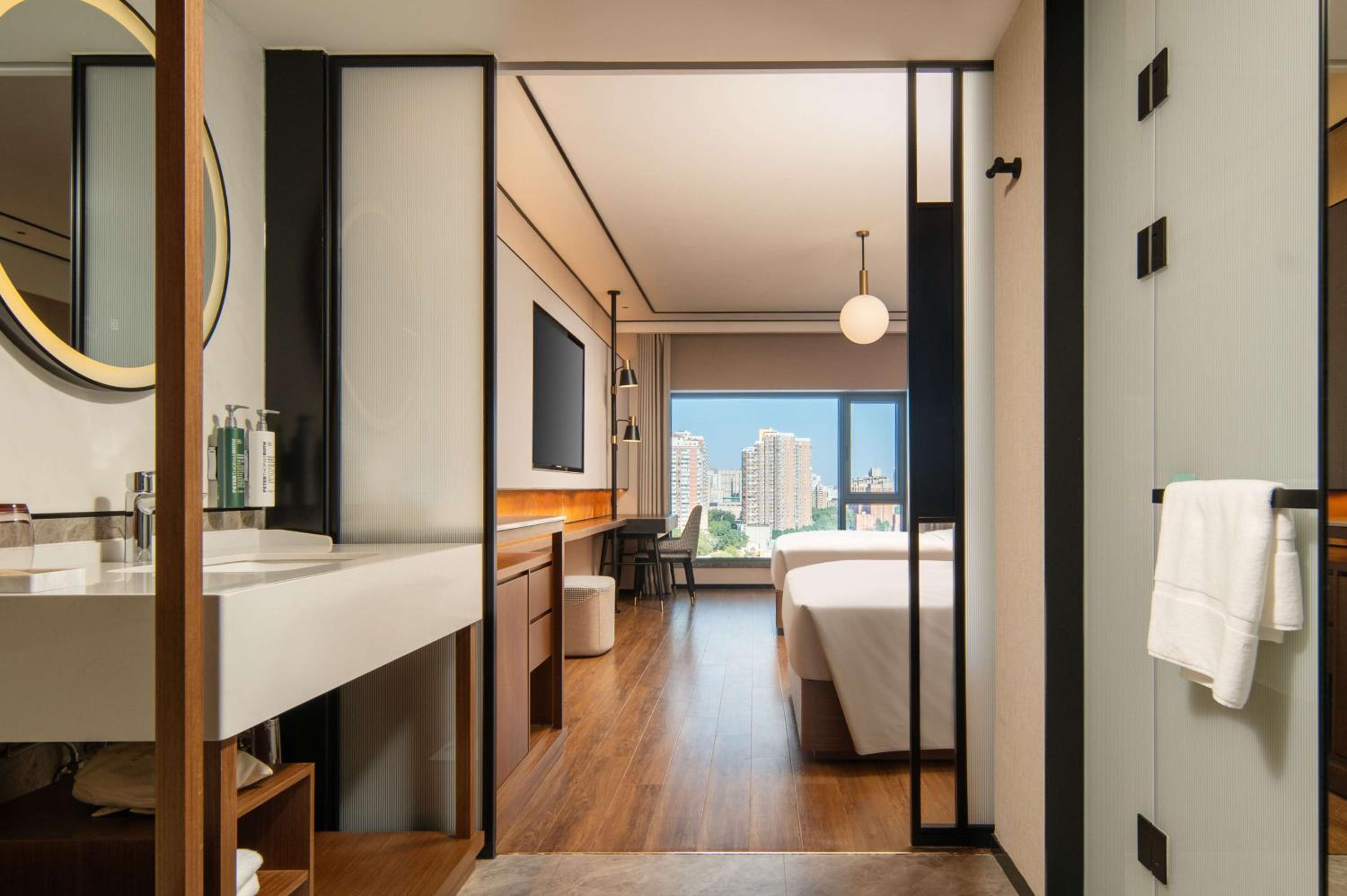 Twin Room thumbnail 6