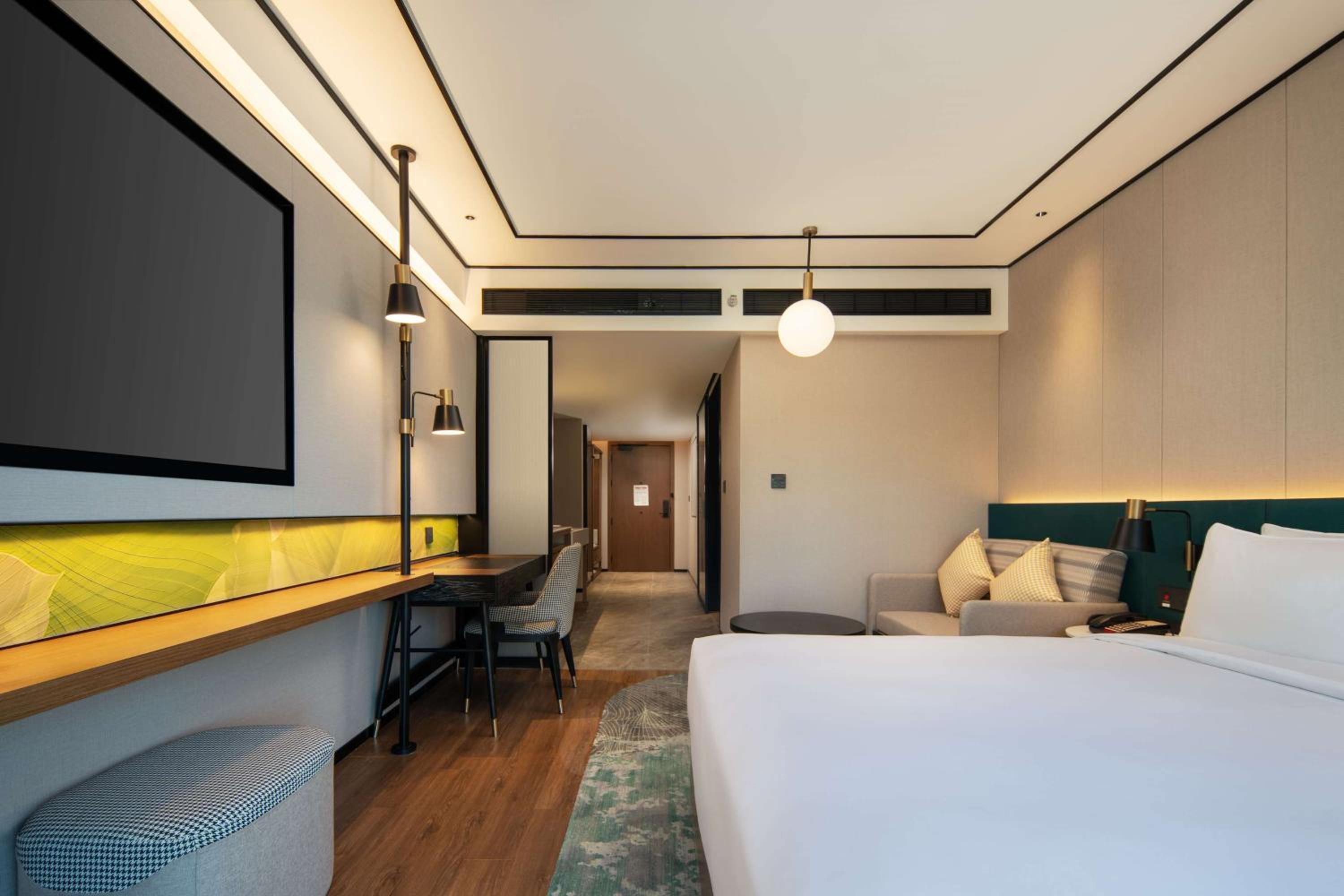 King Room - Mobility Accessible