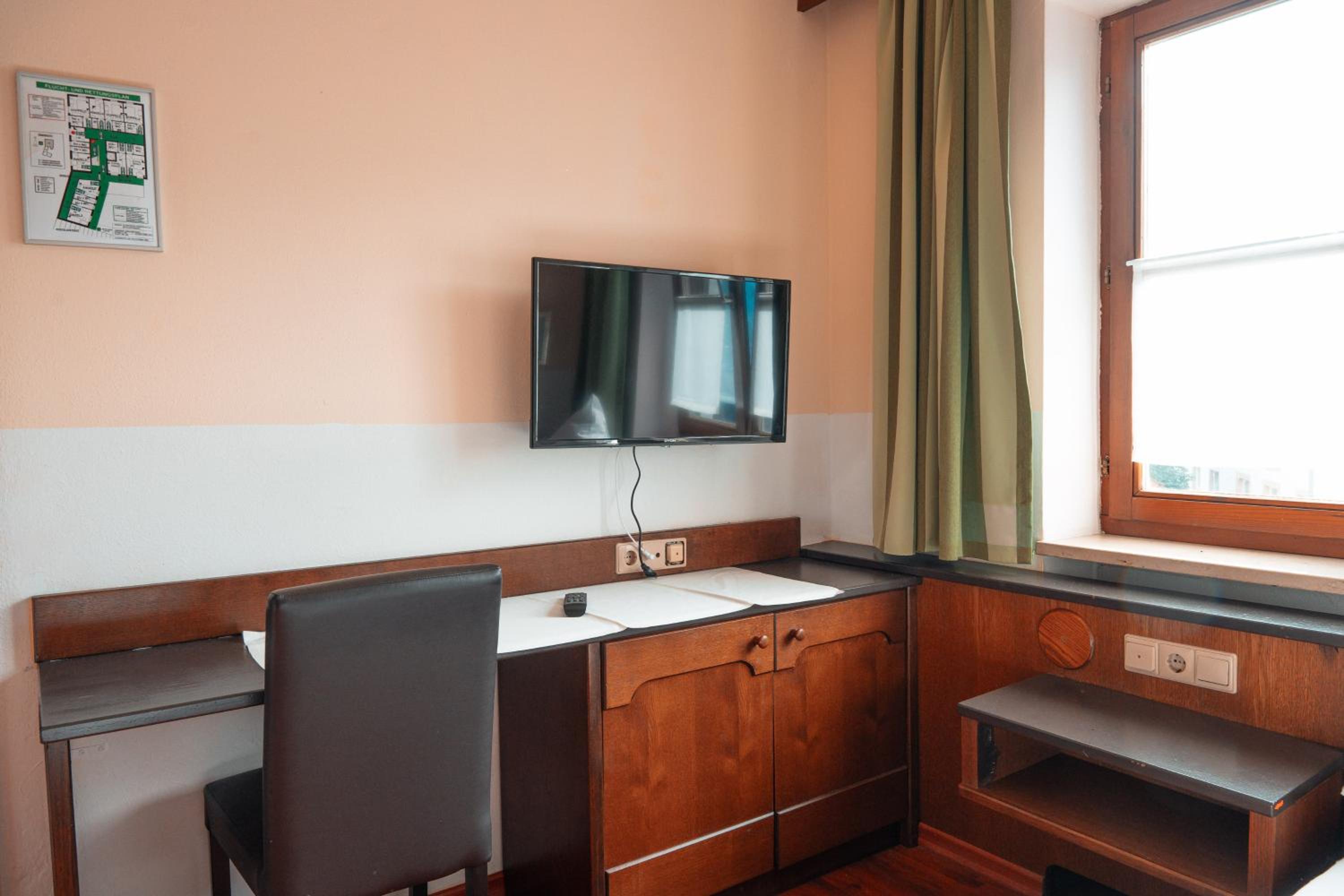 Single Room photo 2