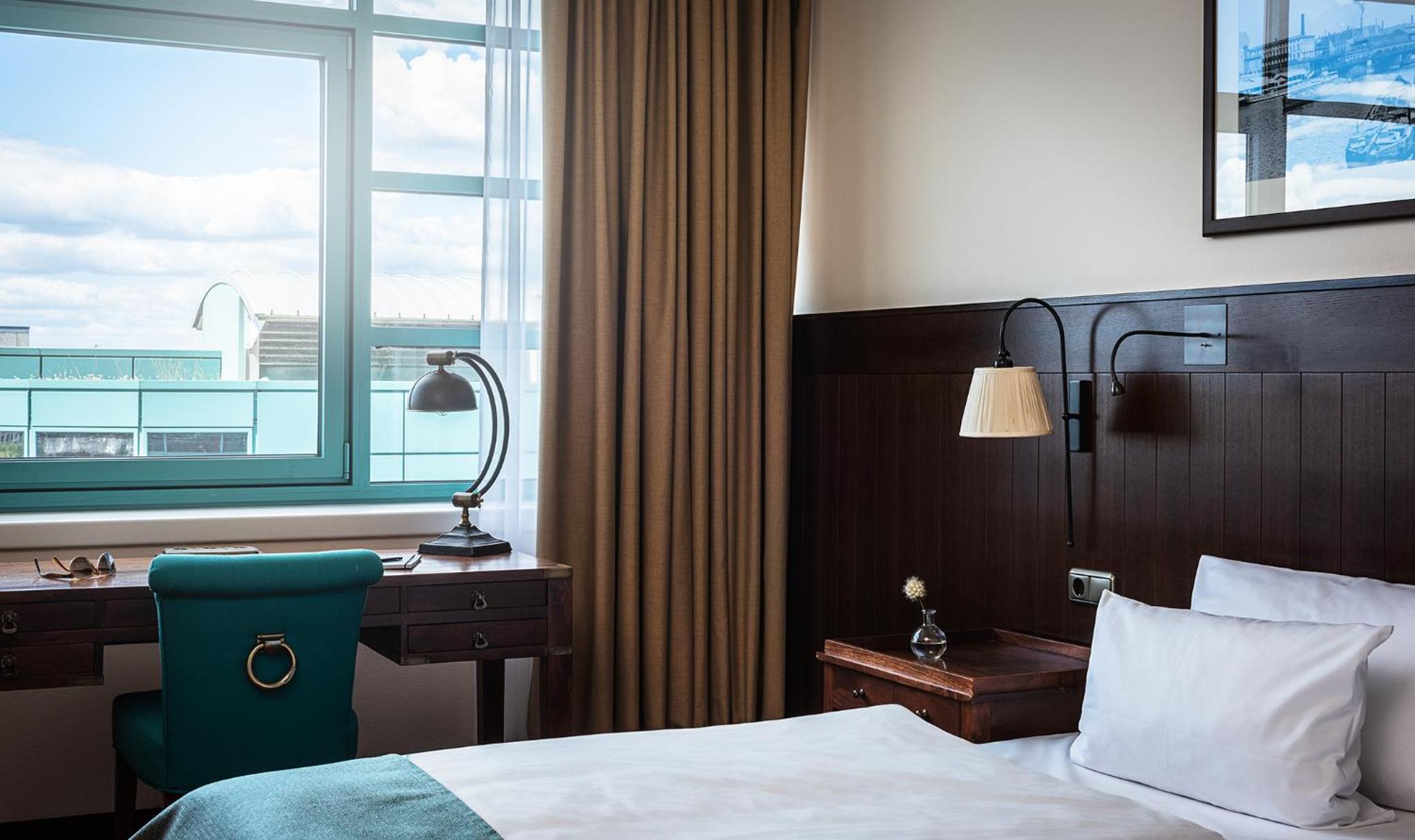 Deluxe Maritime Room with Side River View photo 3
