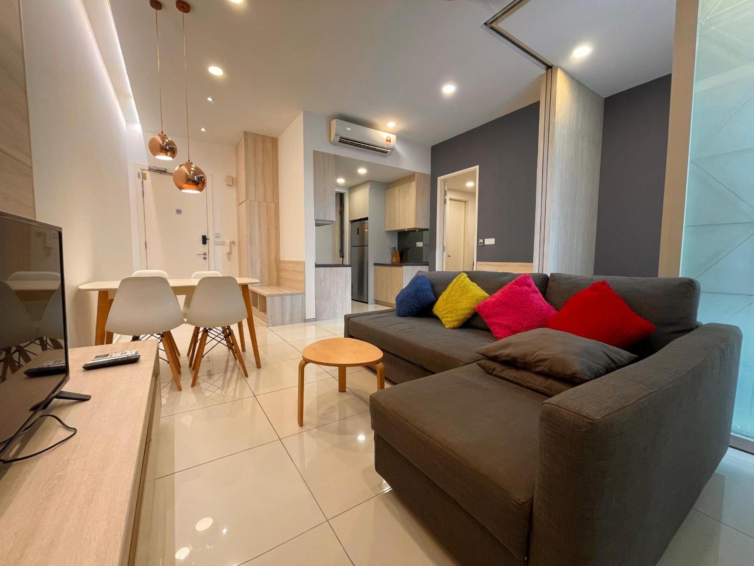 Deluxe King Suite