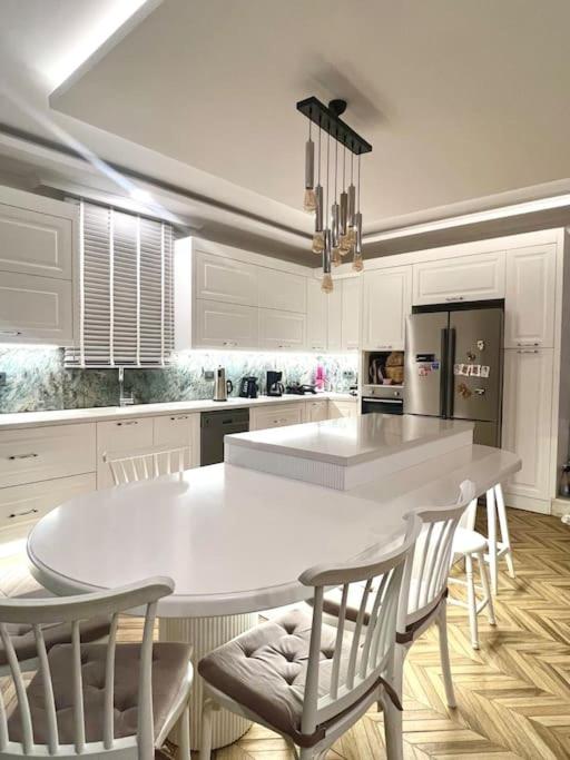 Villa photo 2