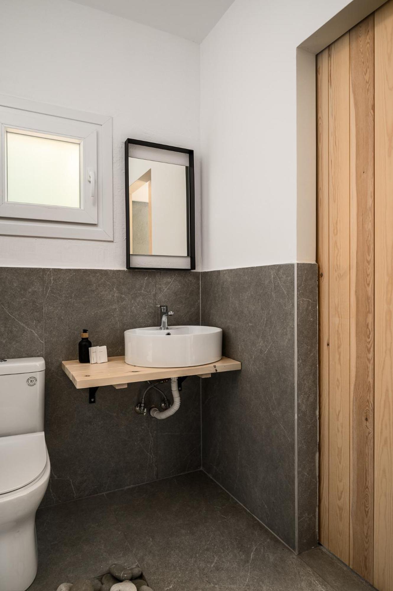 Superior Double Room - Annex Building photo 2