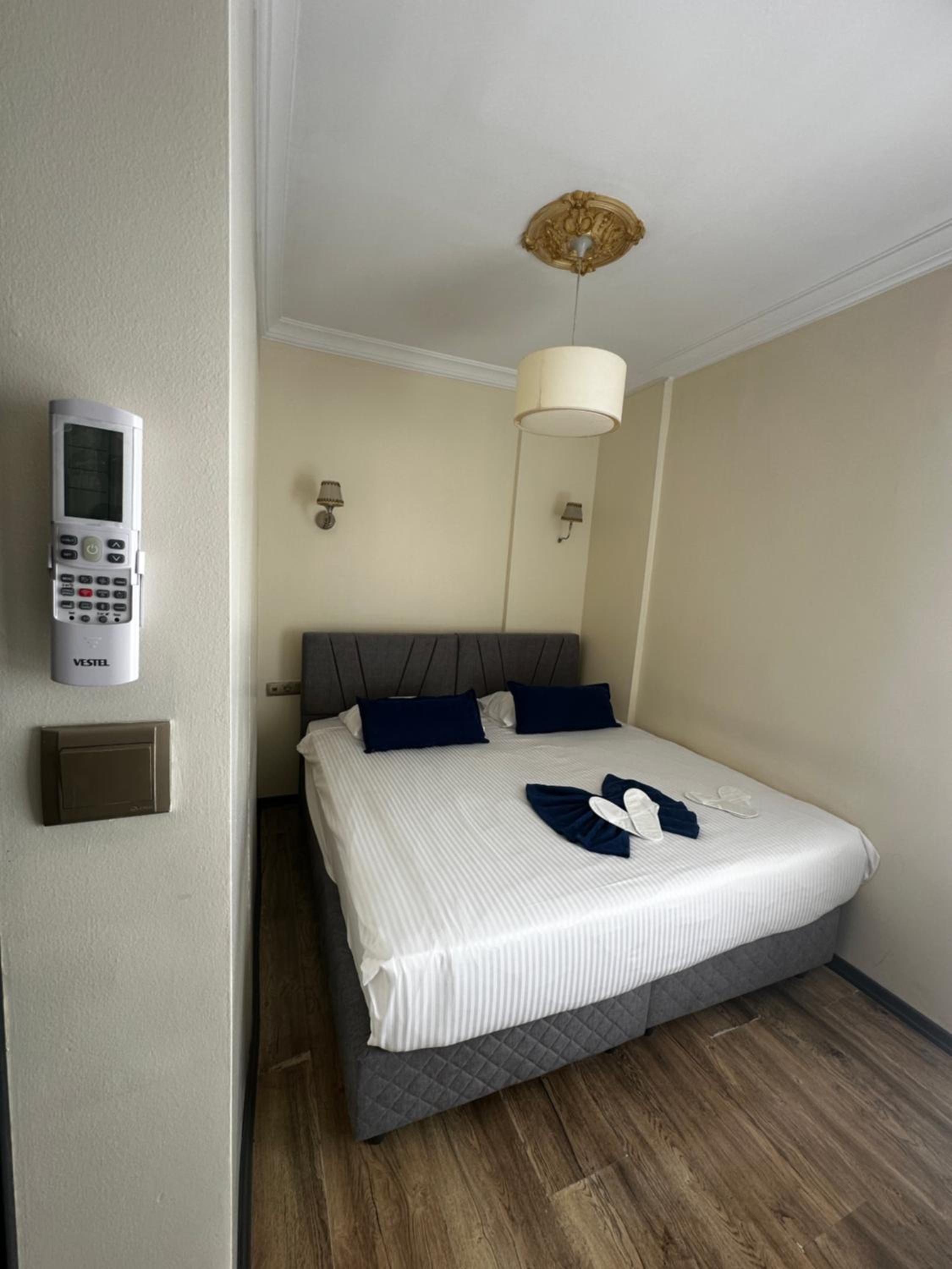 Standard Double or Twin Room photo 3
