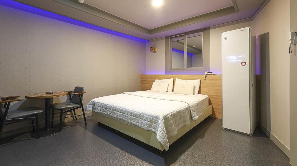Economy Double Room photo 1