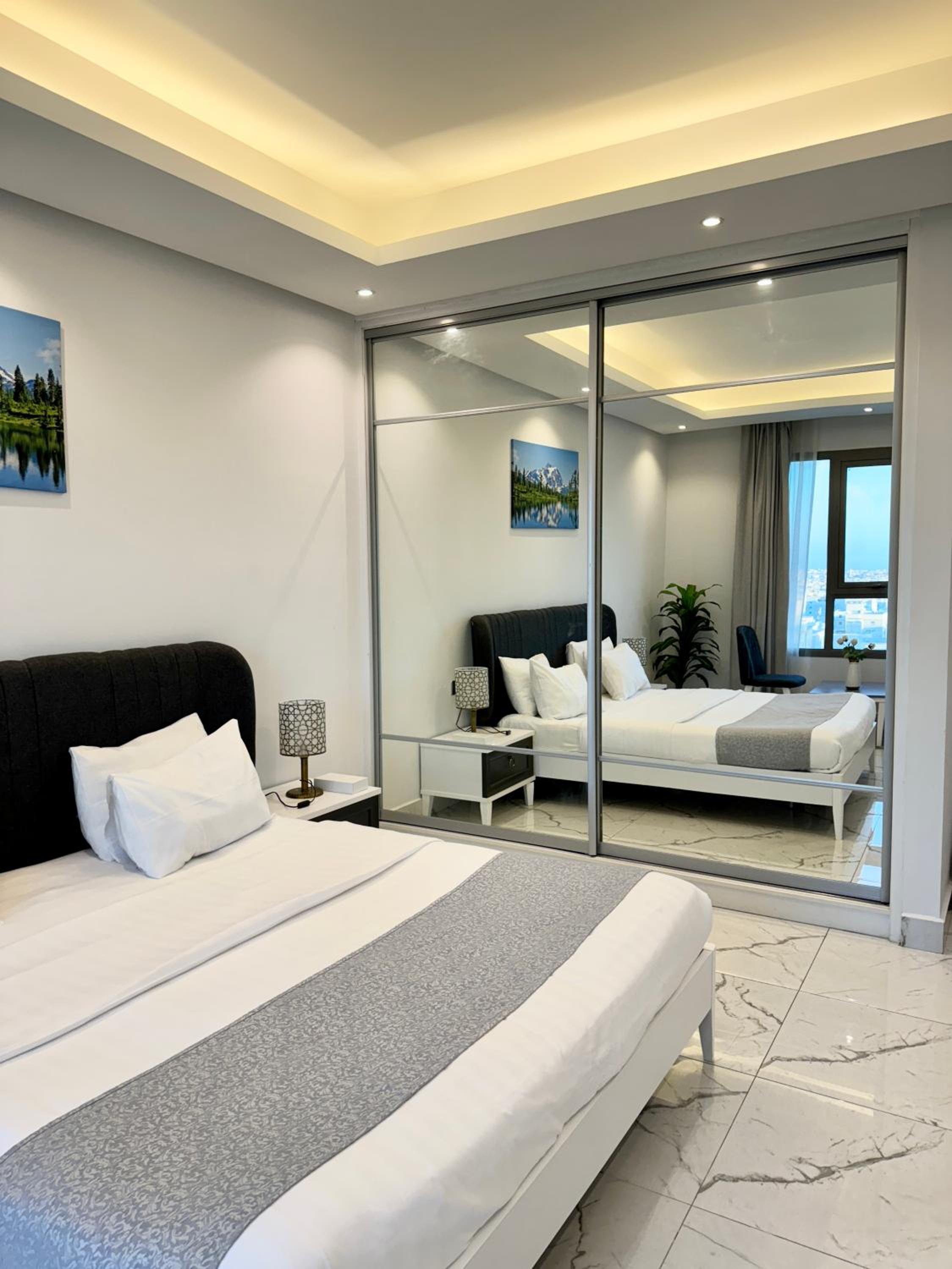 Standard King Room - Photo 2