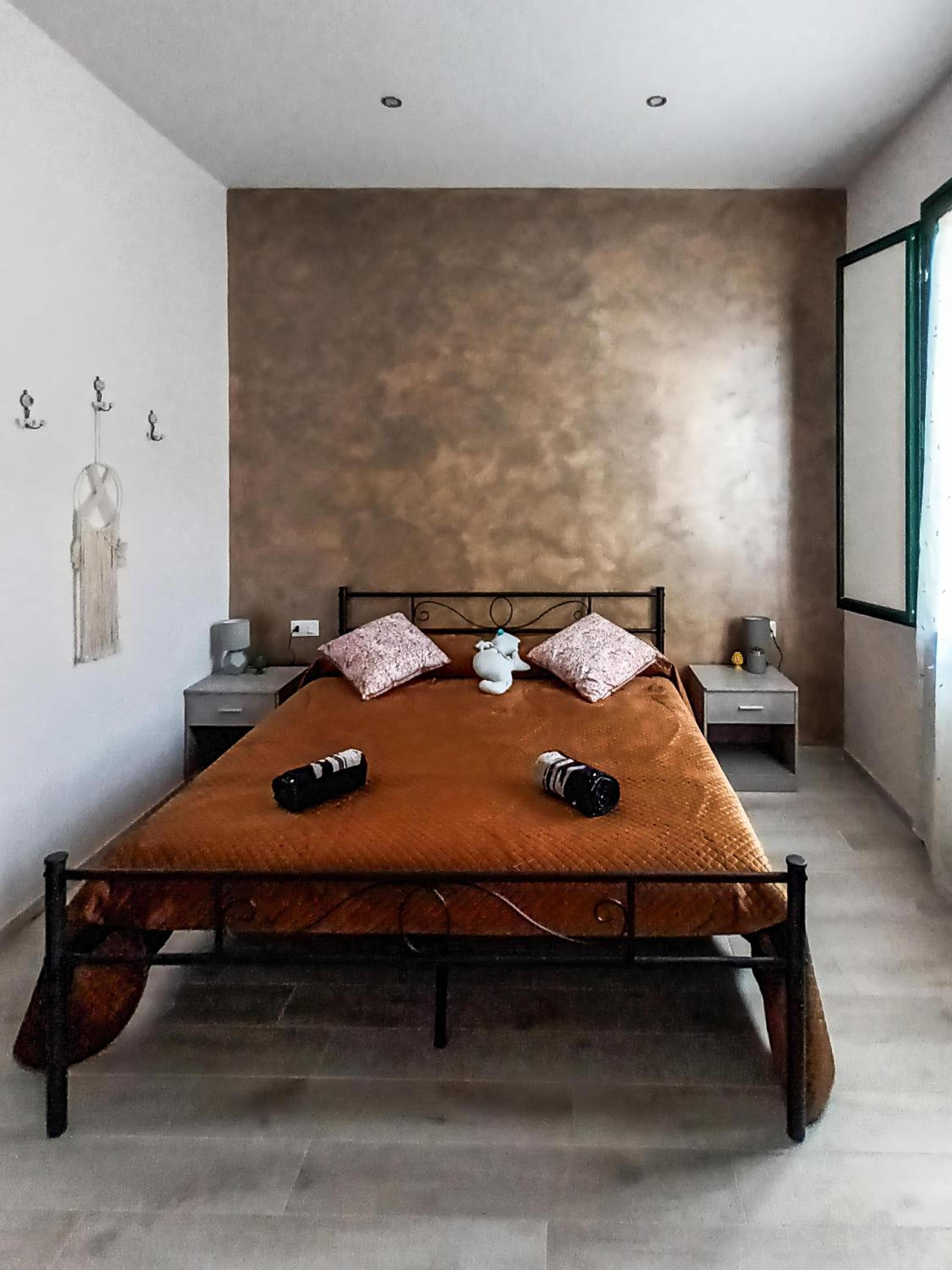 One-Bedroom Apartment With Balcony