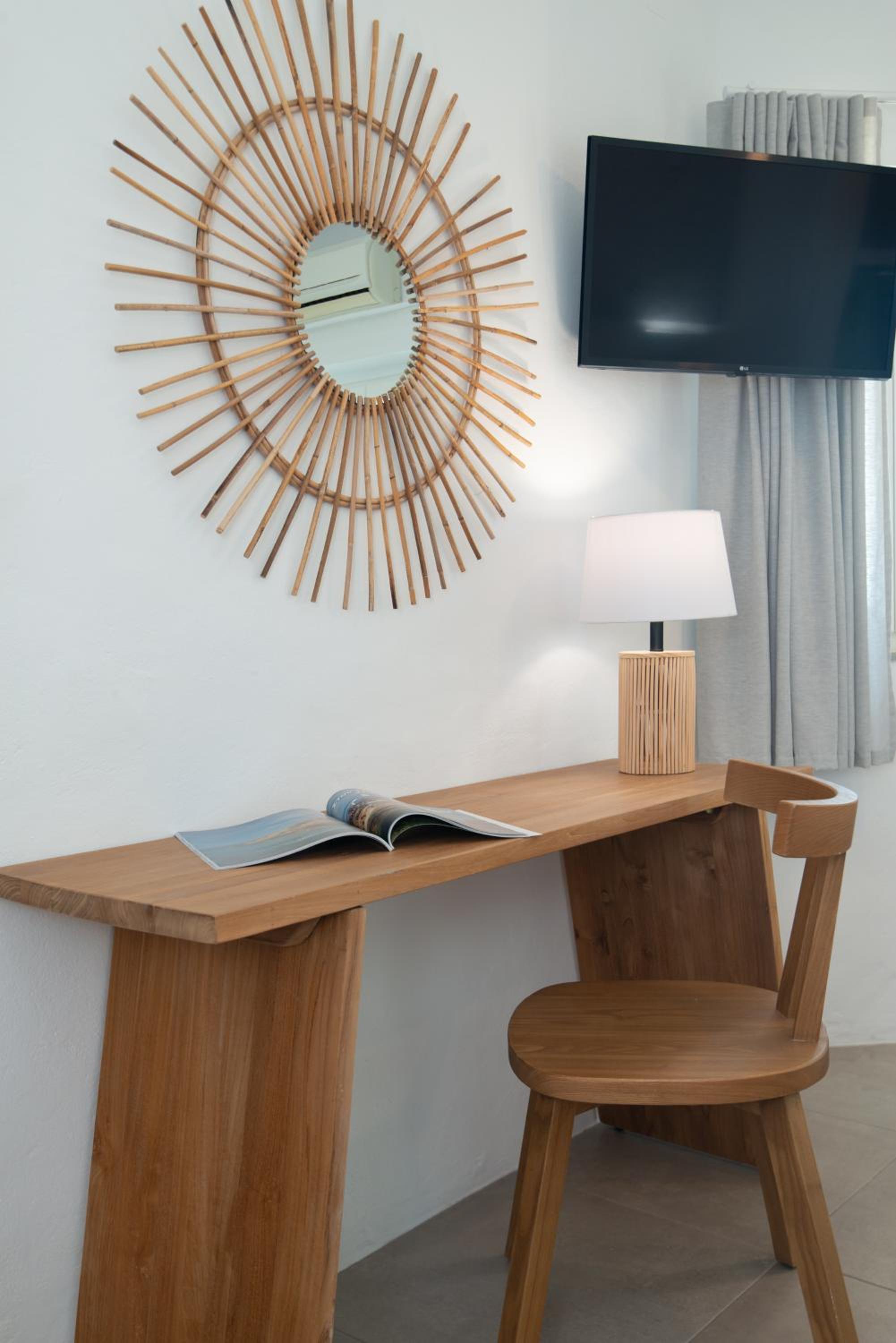 One-Bedroom Apartment with Sea View photo 1