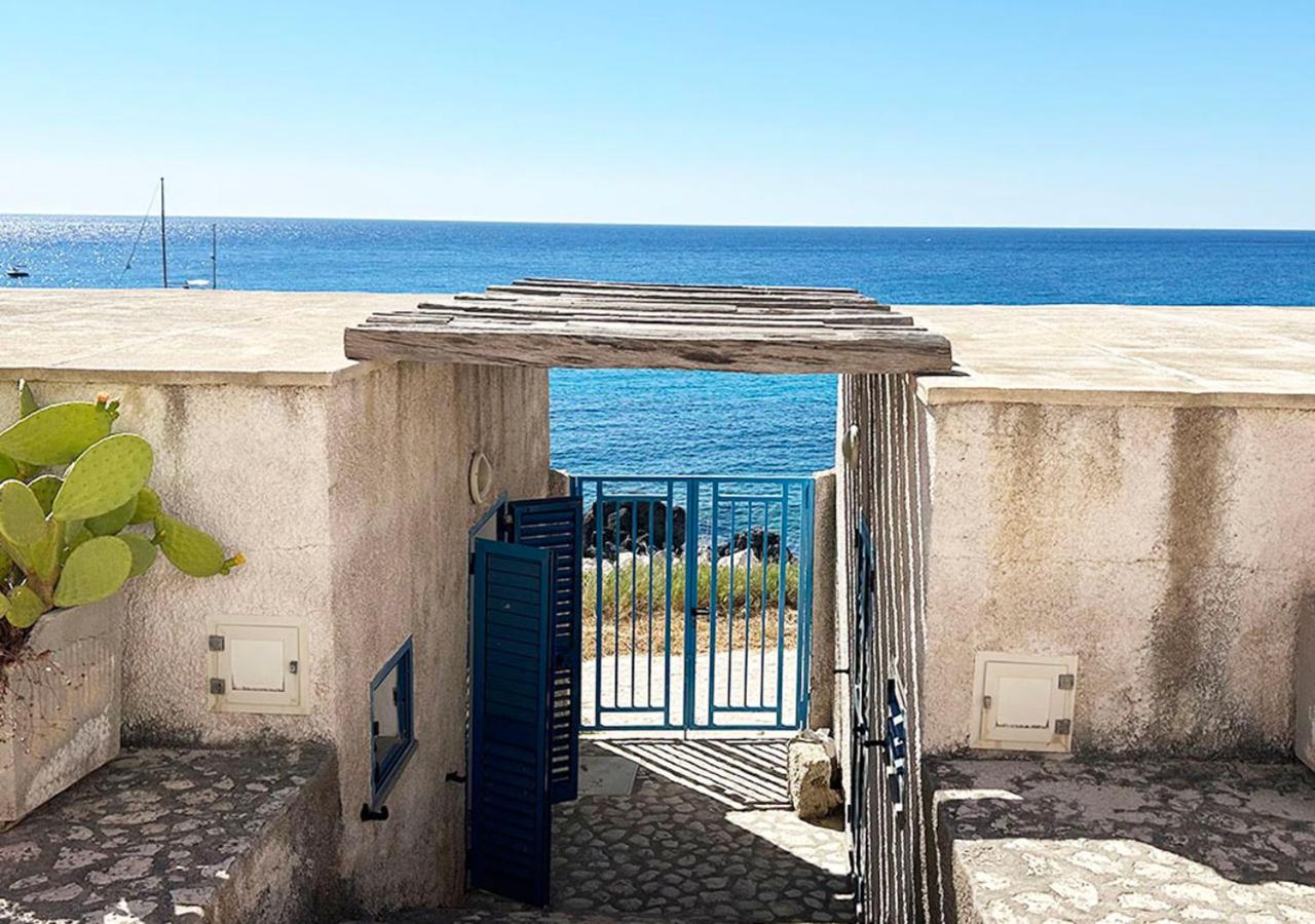 Deluxe Double Room With Sea View photo 3