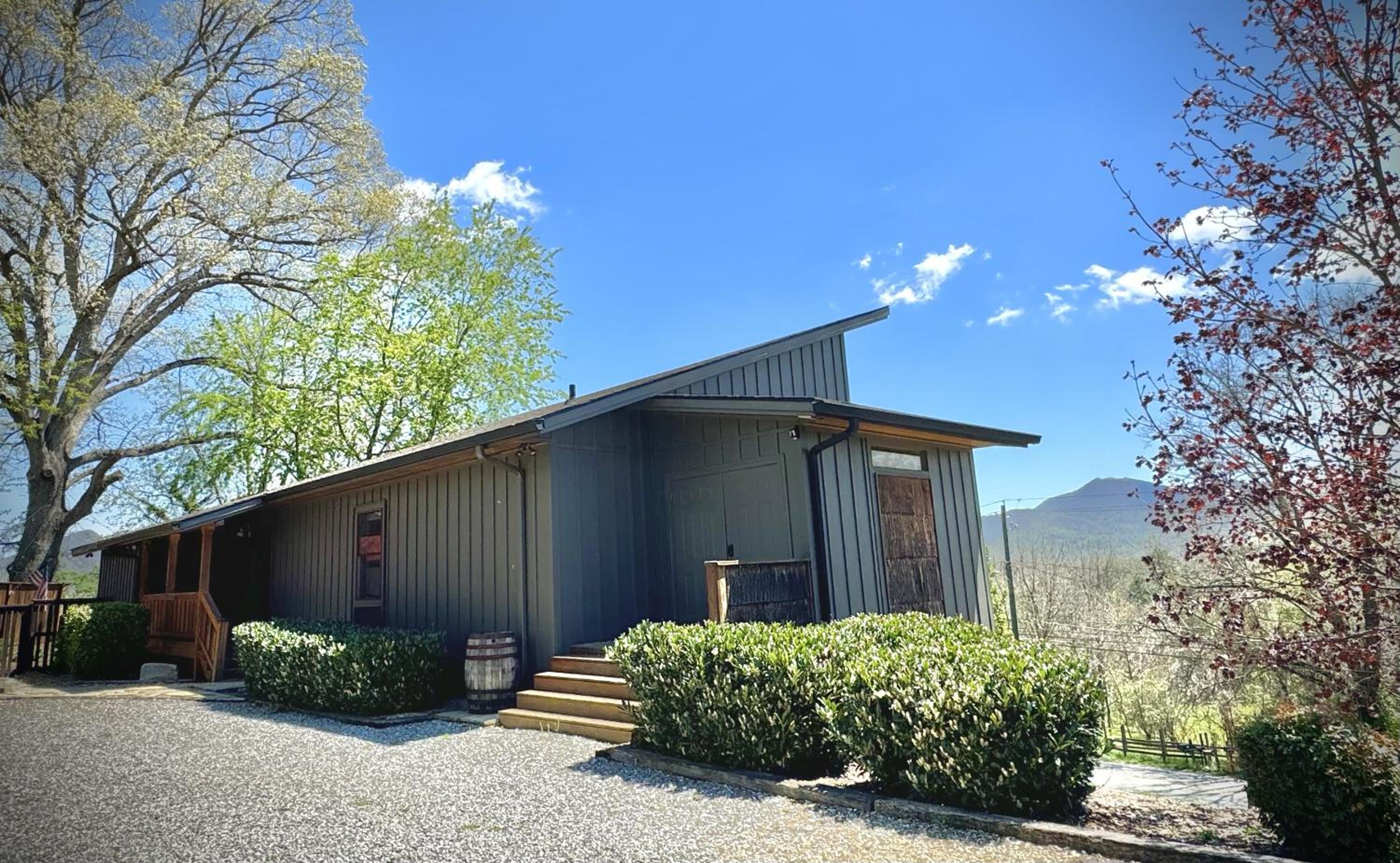 Four-Bedroom House photo 2
