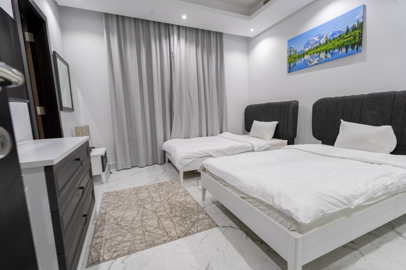 Small Twin Room - Photo 17