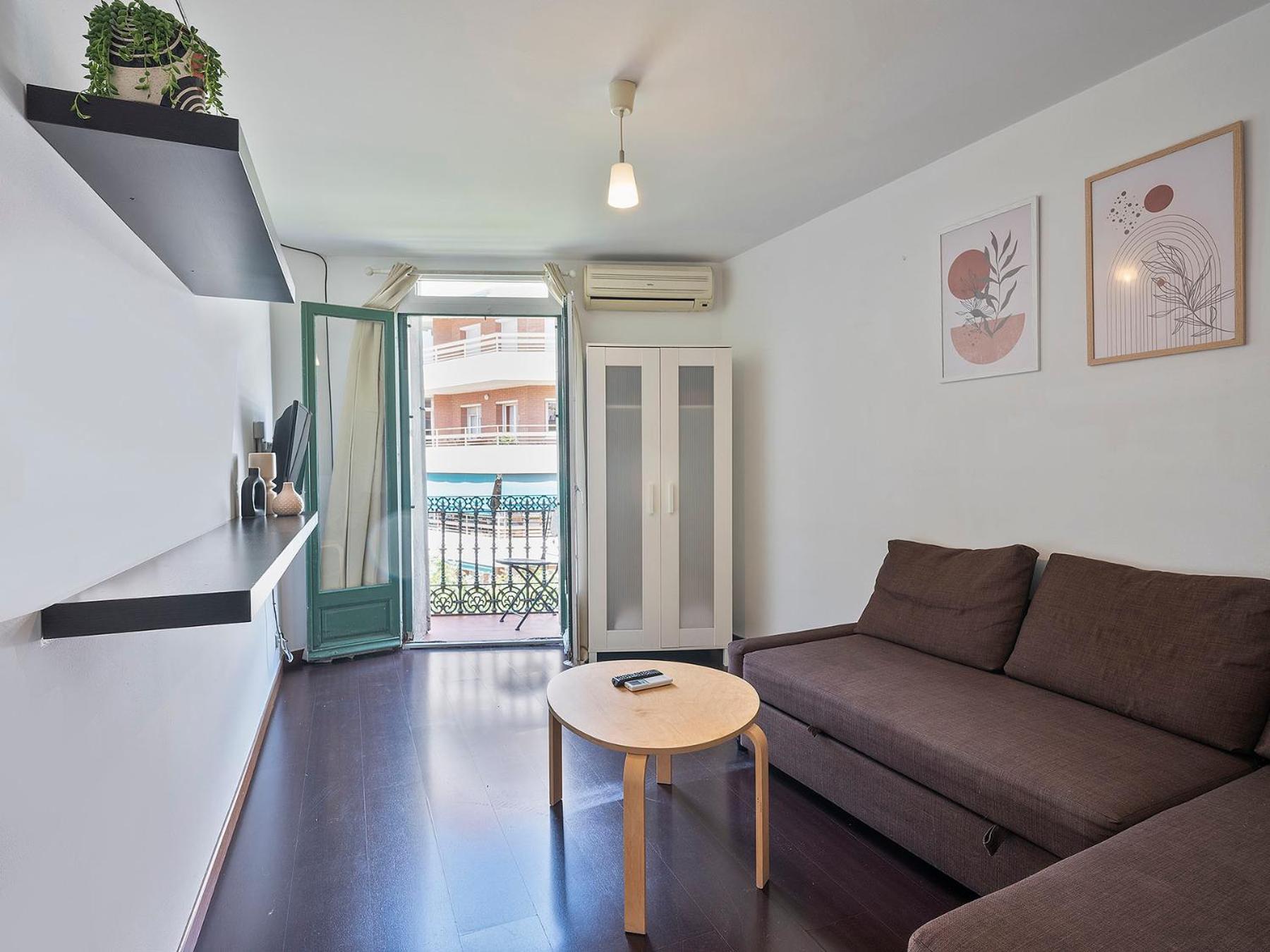 One-Bedroom Apartment (2 Adults) - Doctor Trueta 228 street photo 2