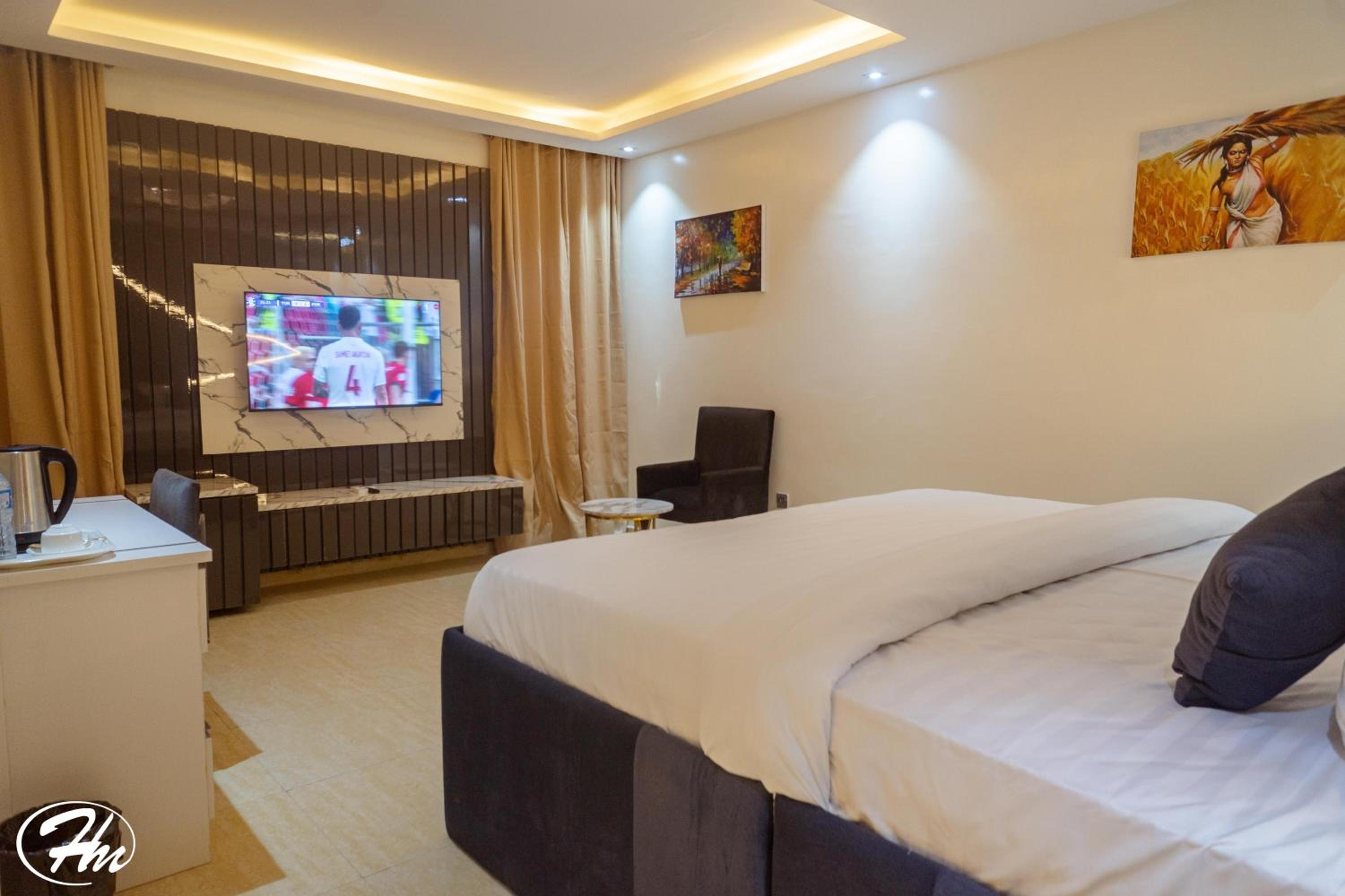King Room with Pool View photo 2