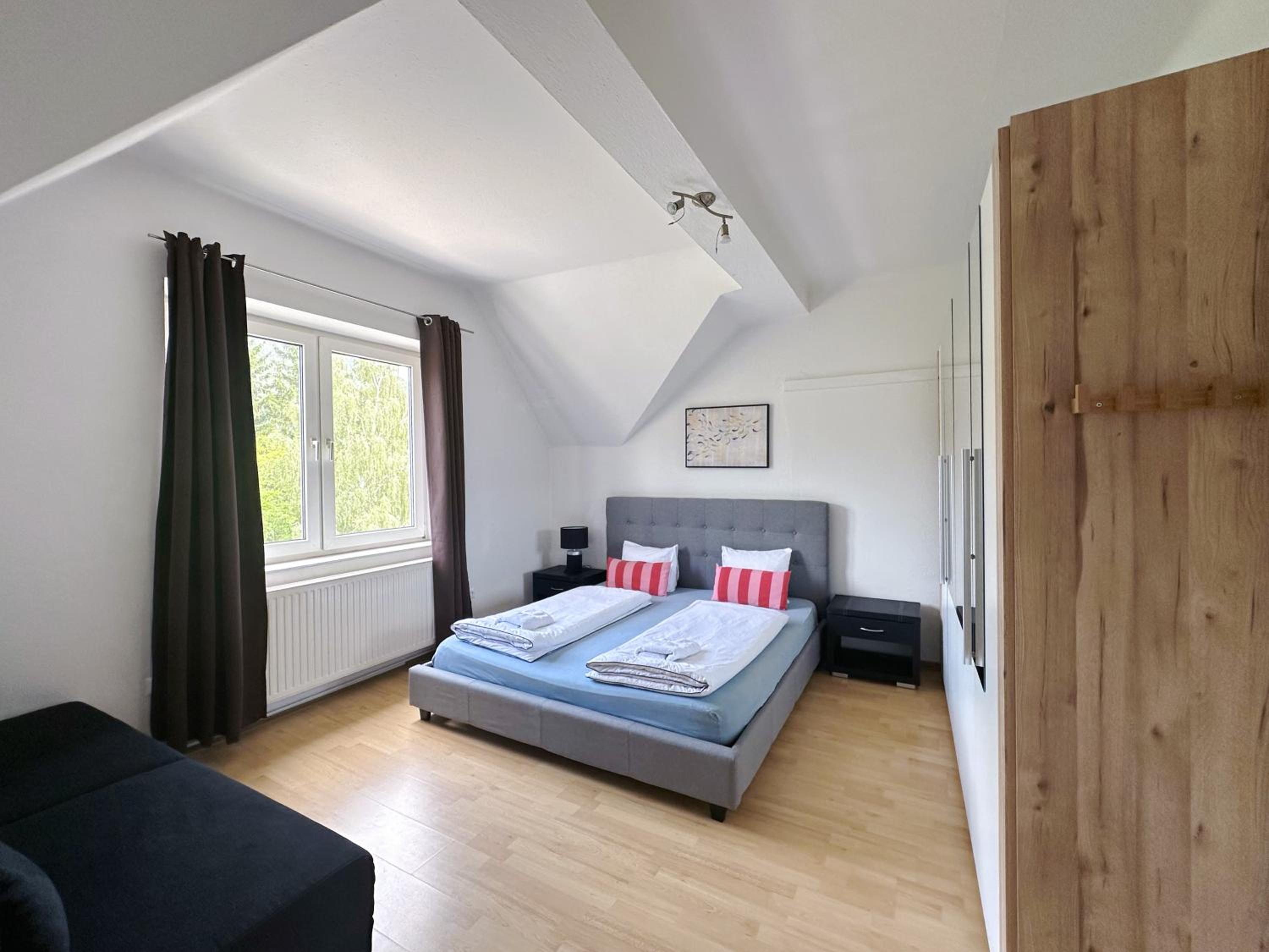 Three-Bedroom Apartment photo 1