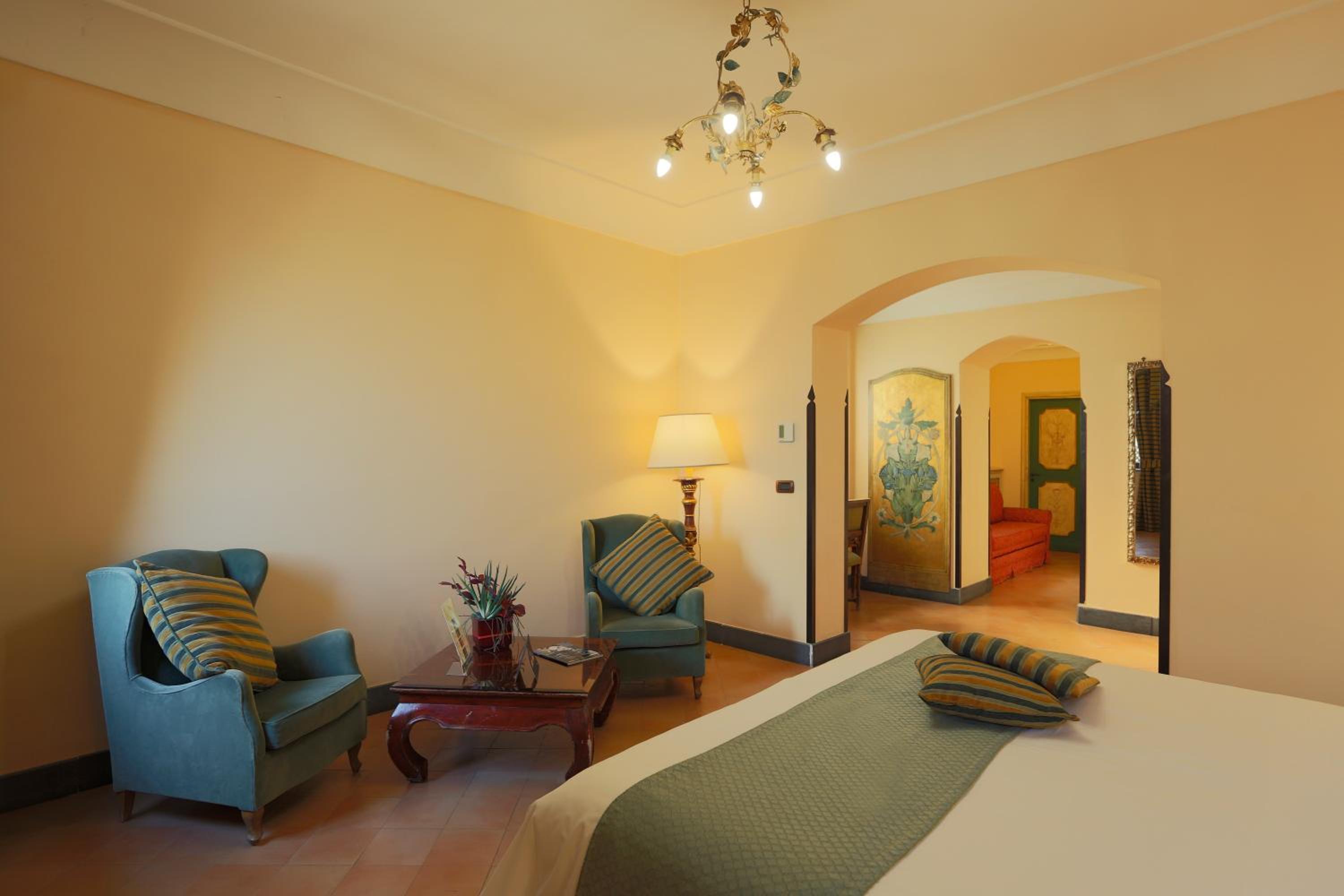 Junior Suite with Sea View - Photo 3