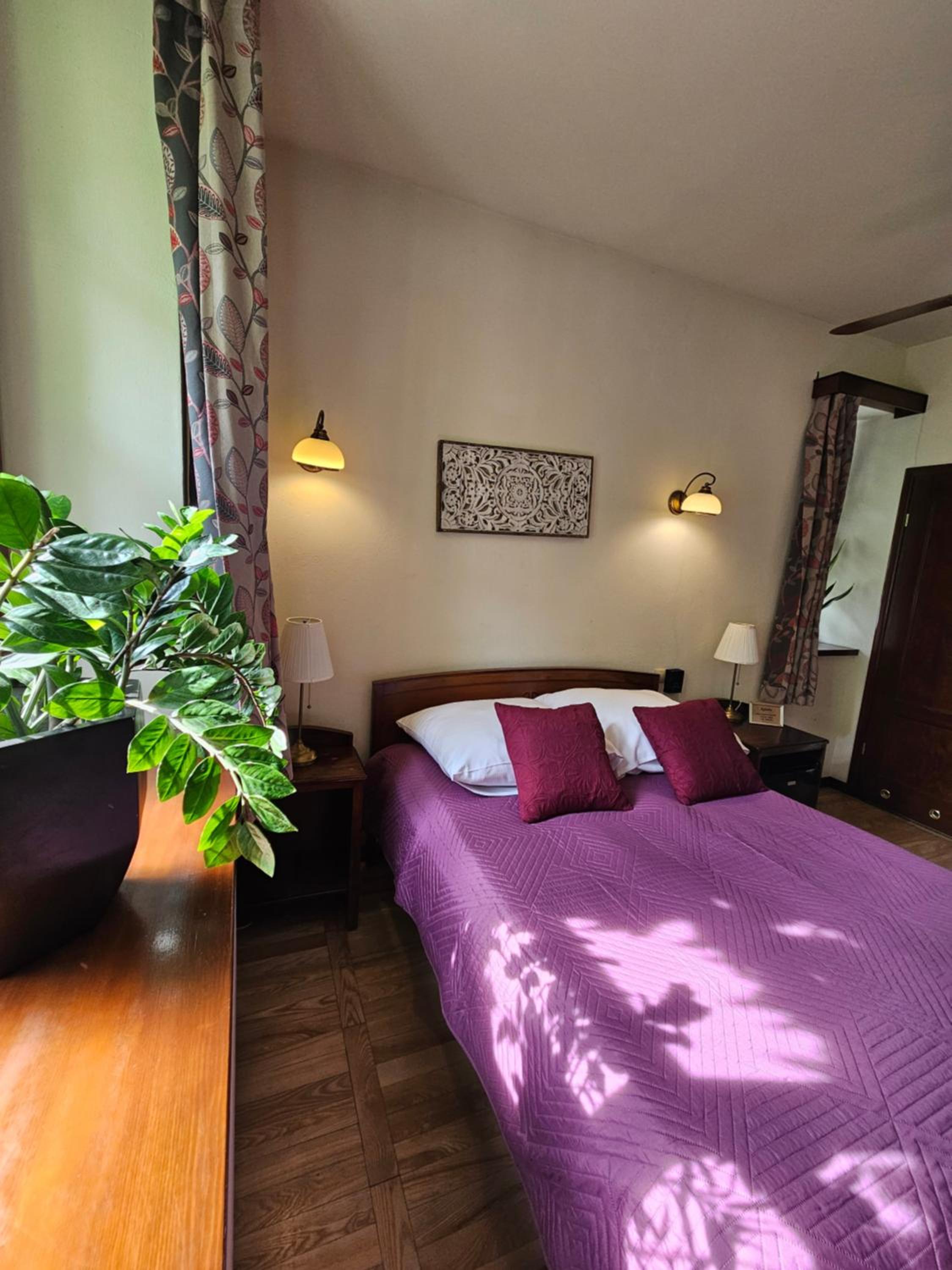 Double Room - Photo 6