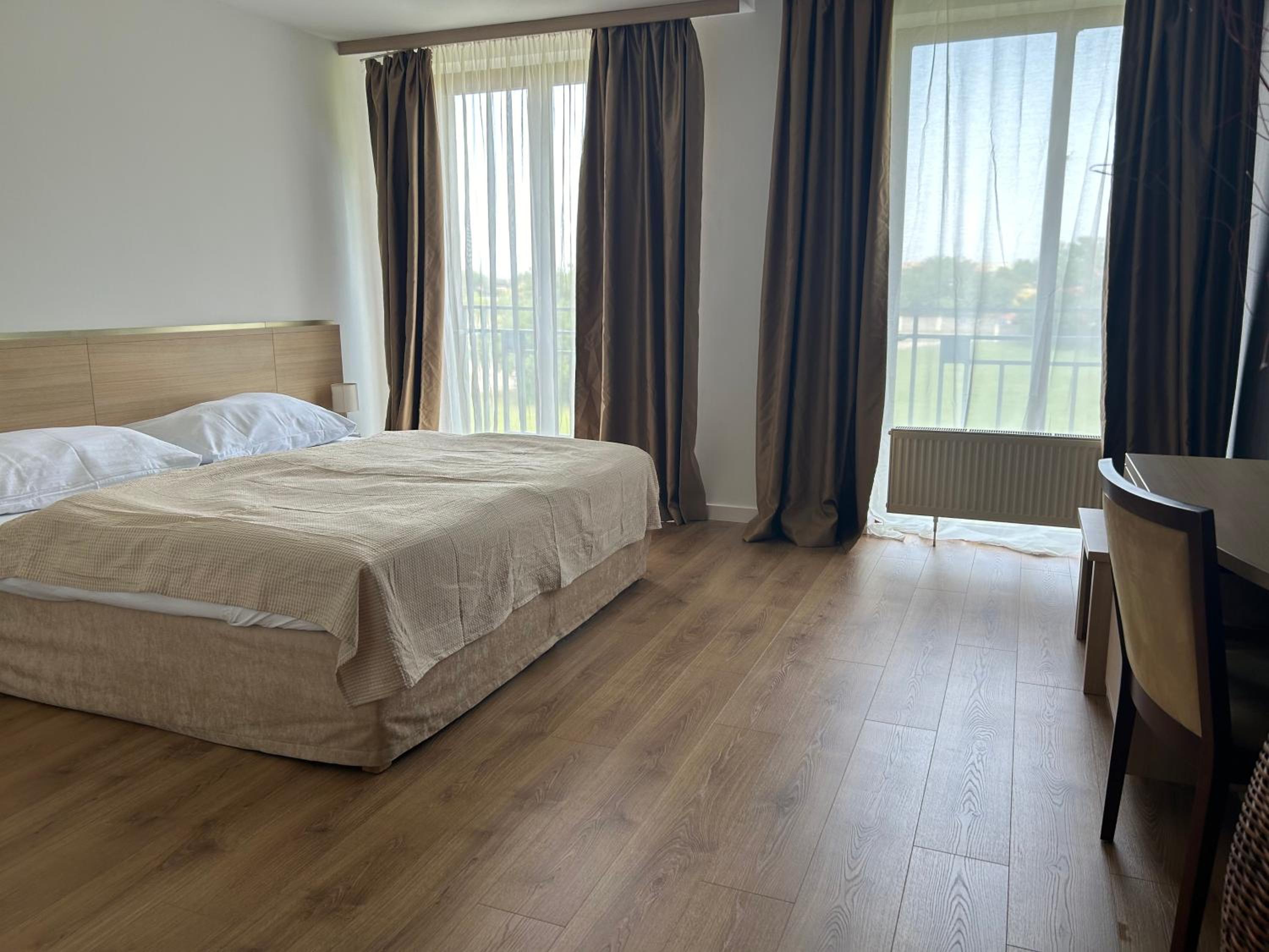 Deluxe Double Room with Shower - Photo 2