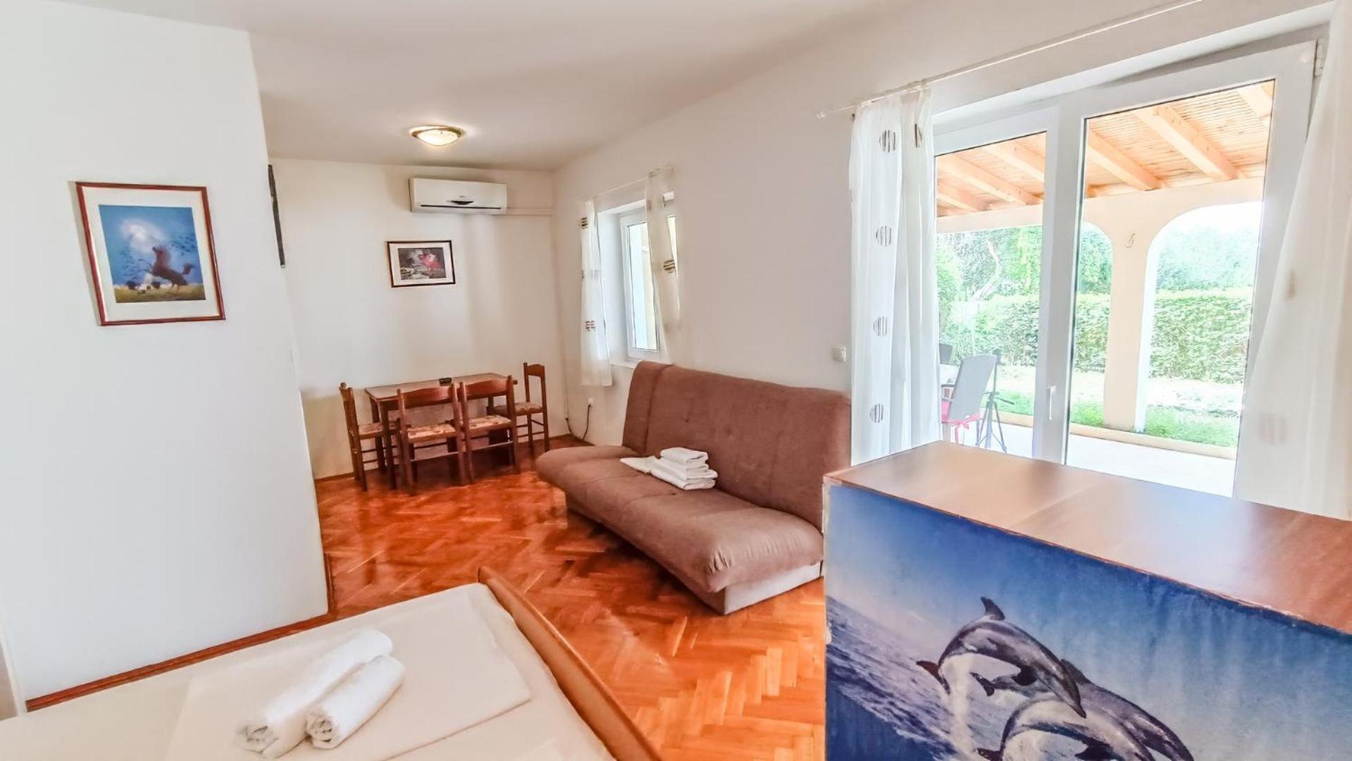 Studio Apartment with Sea View