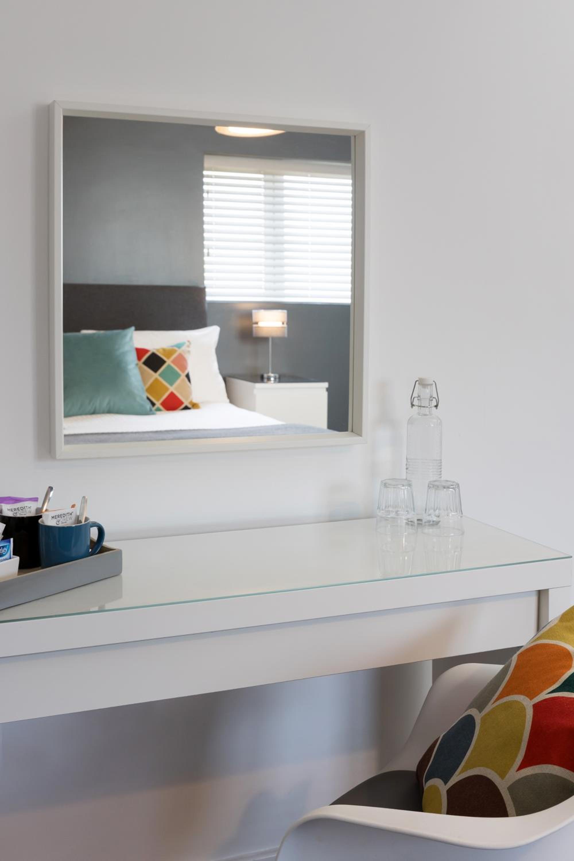 Deluxe King Room - Photo 2