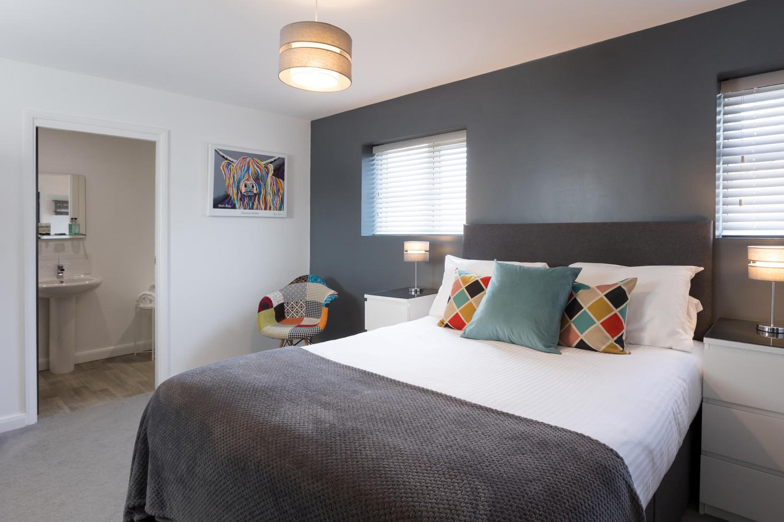Deluxe King Room - Photo 1