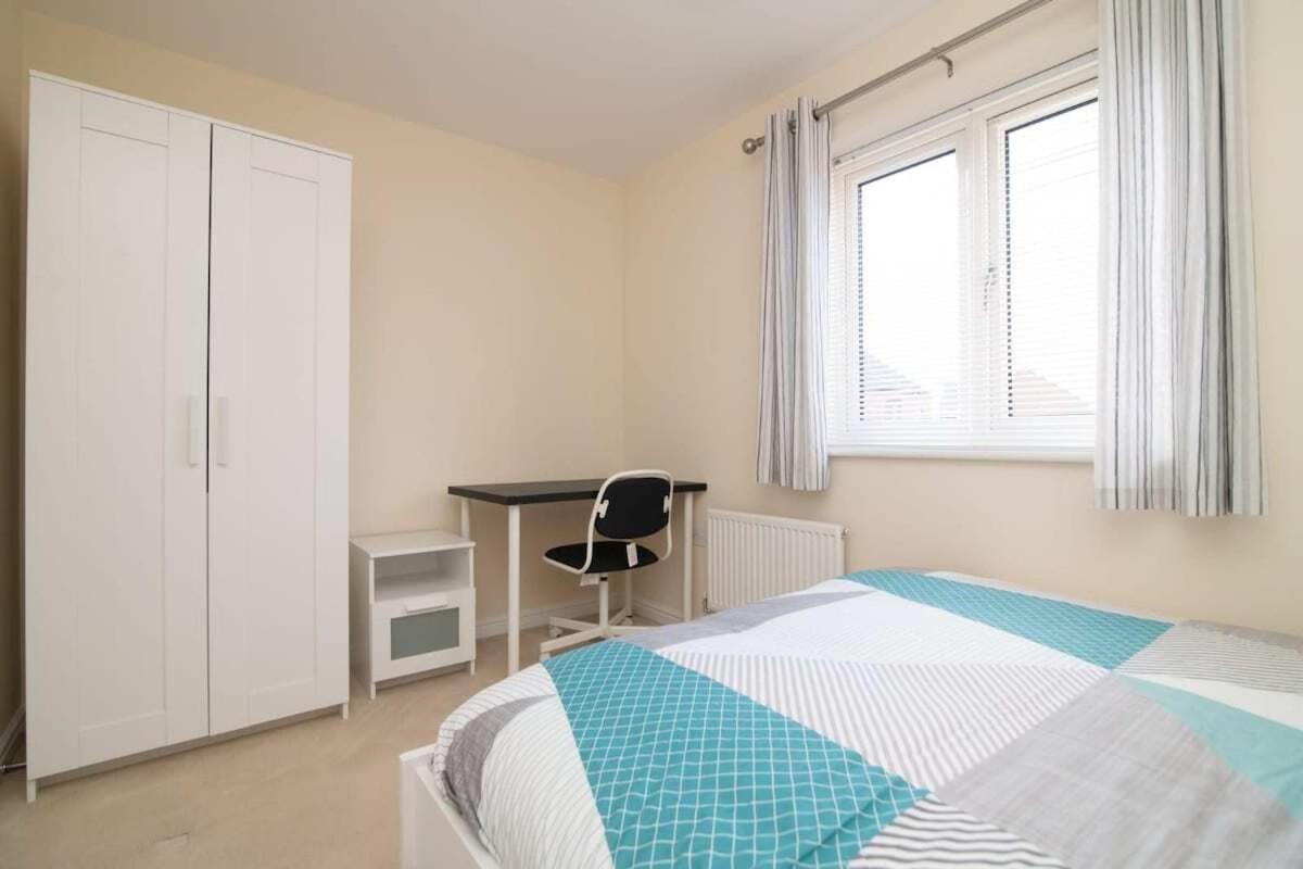Two-Bedroom Apartment photo 2