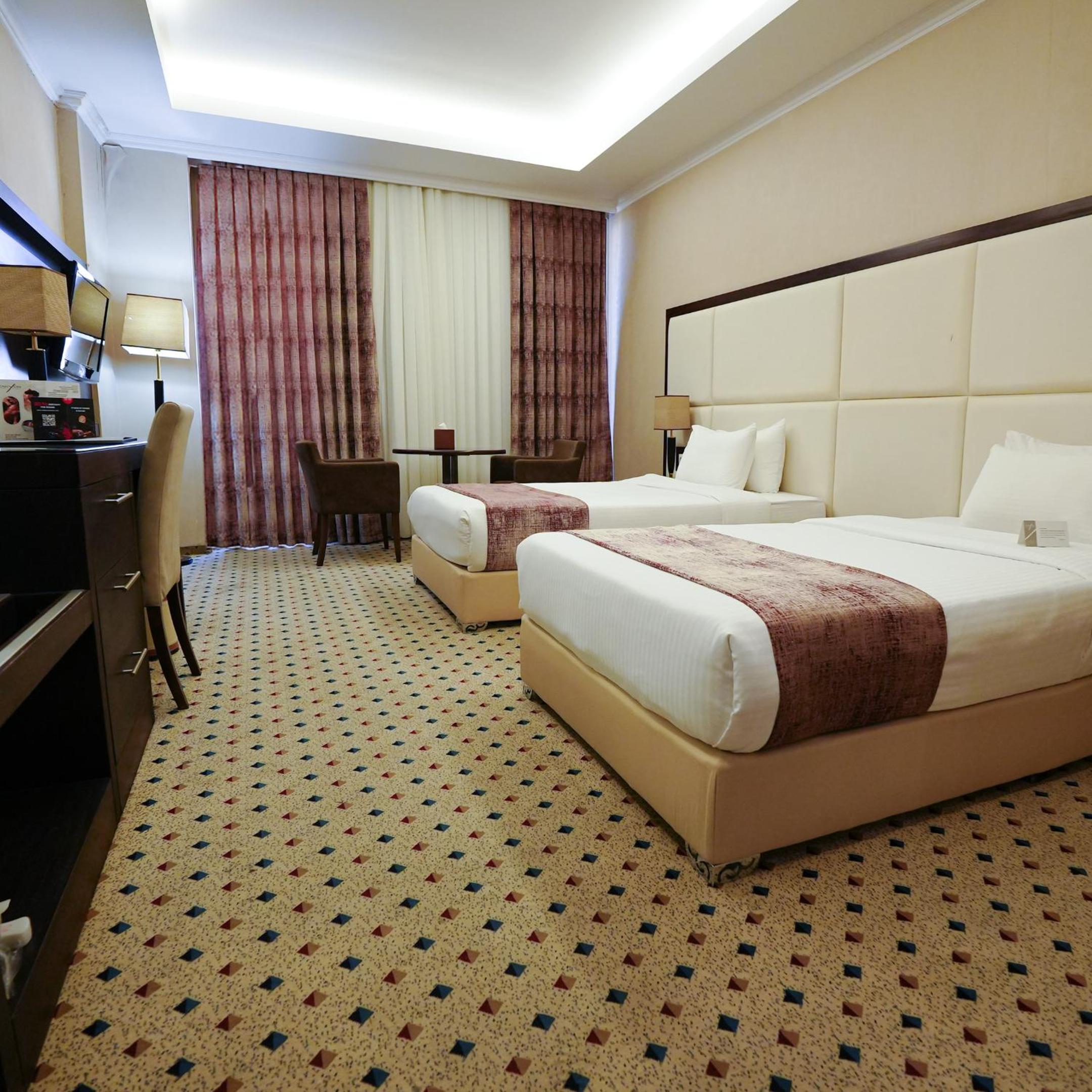 Standard Twin Room - Photo 4