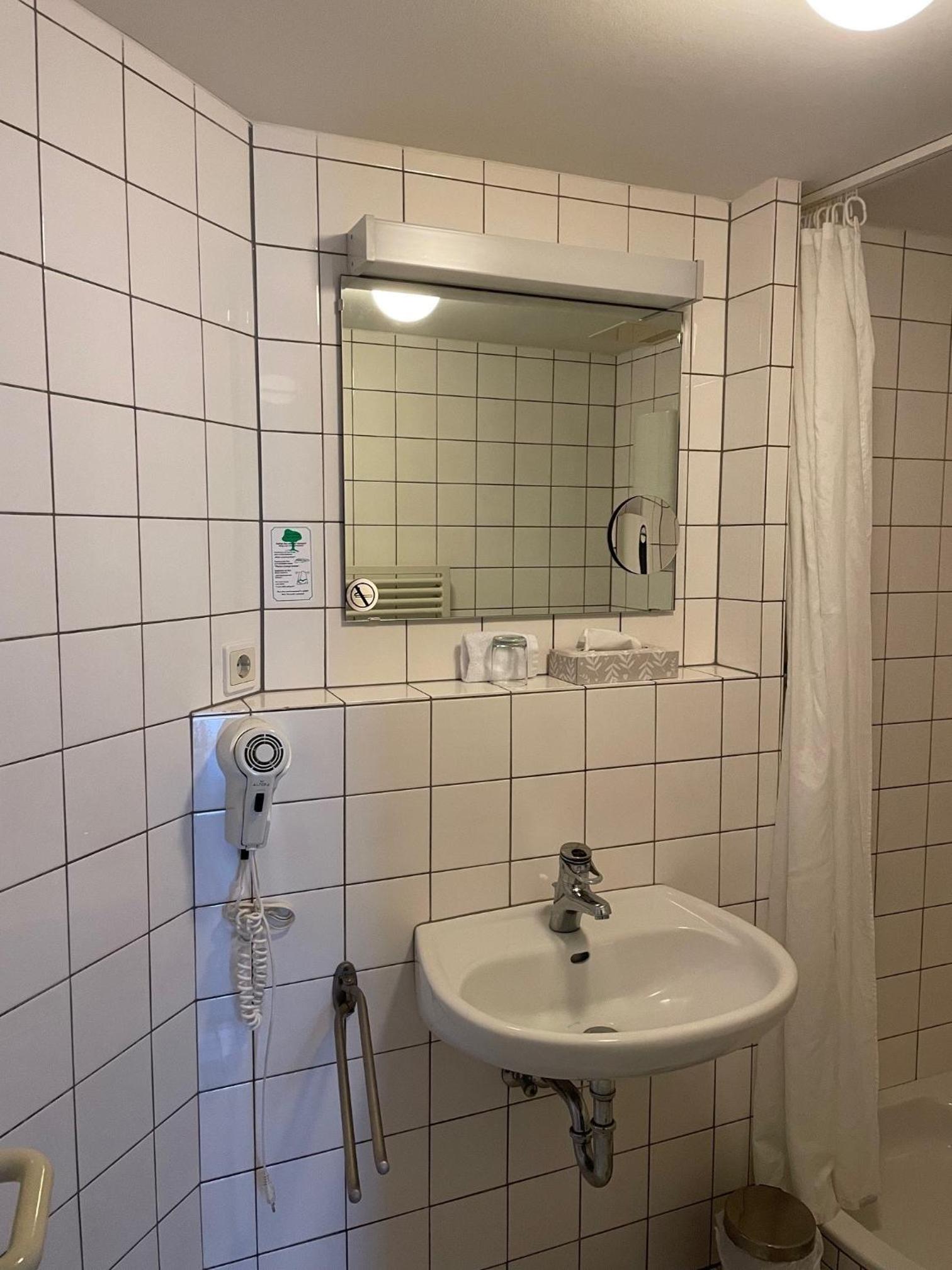 Standard Single Room photo 2