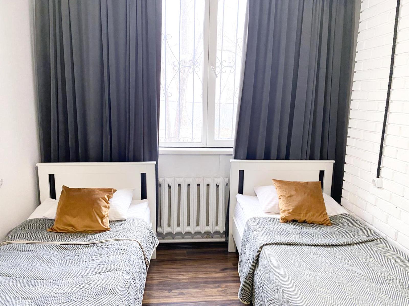 Twin Room with Private Bathroom photo 1