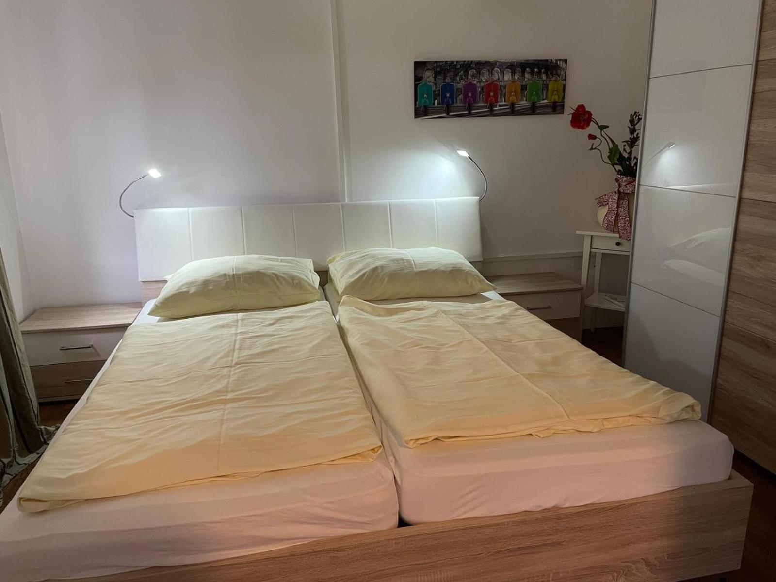Double Room with Private Bathroom photo 2