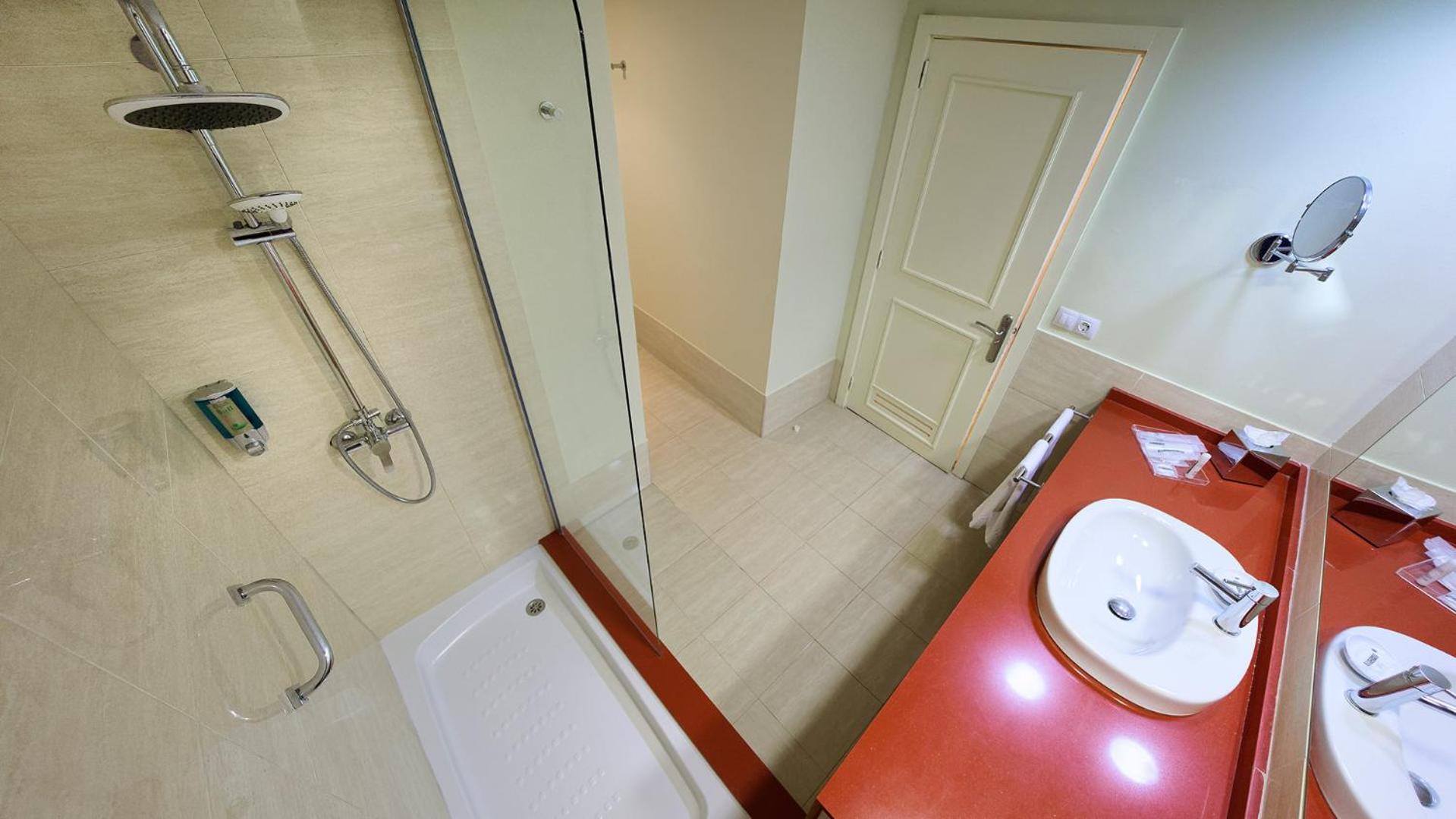 Double Room with Balcony and Sea View photo 2