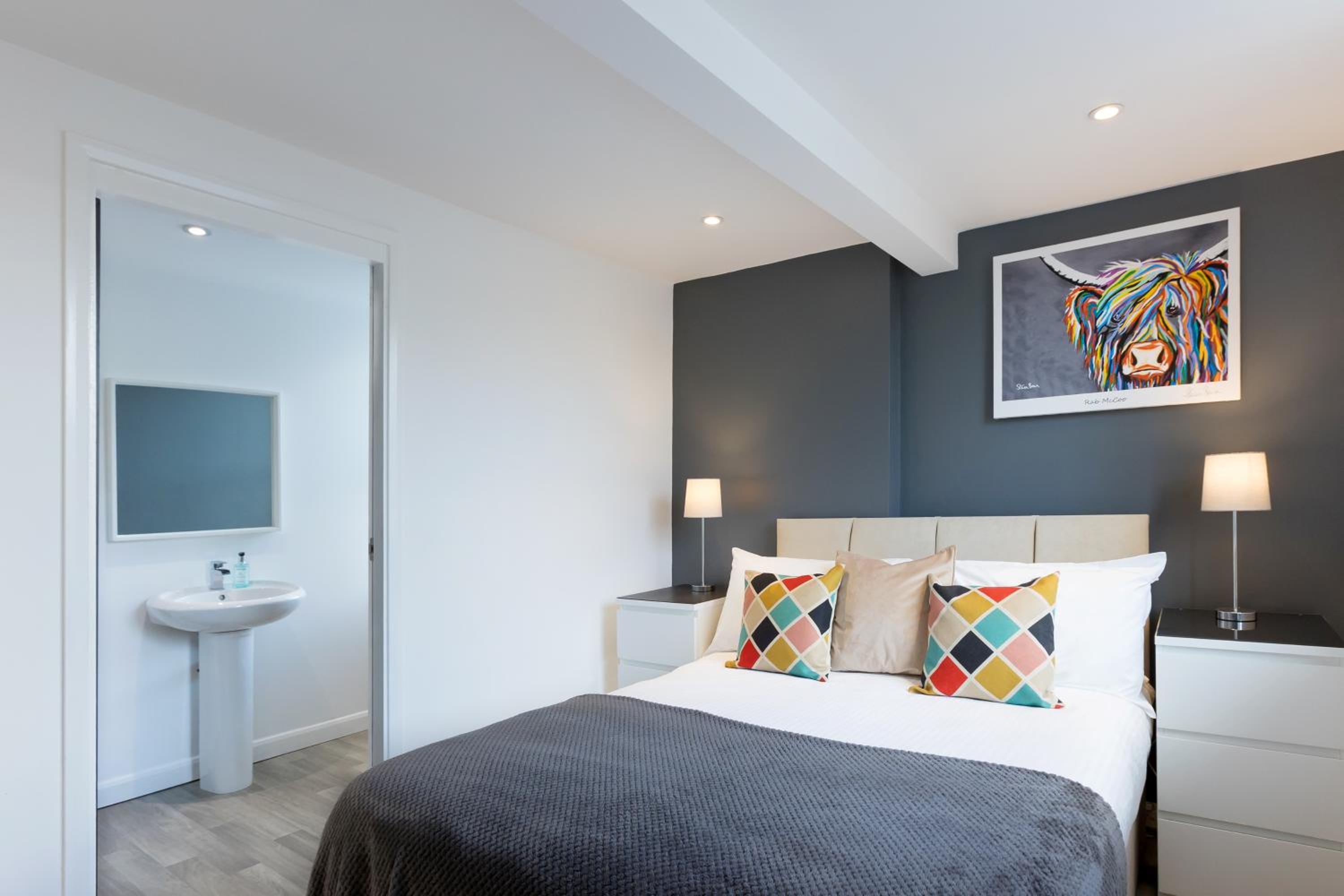 Deluxe Family Suite photo 2