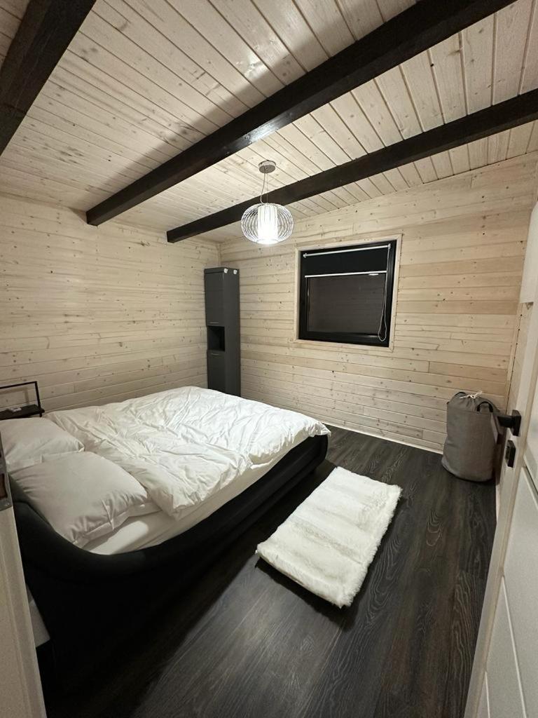 Two-Bedroom House photo 2