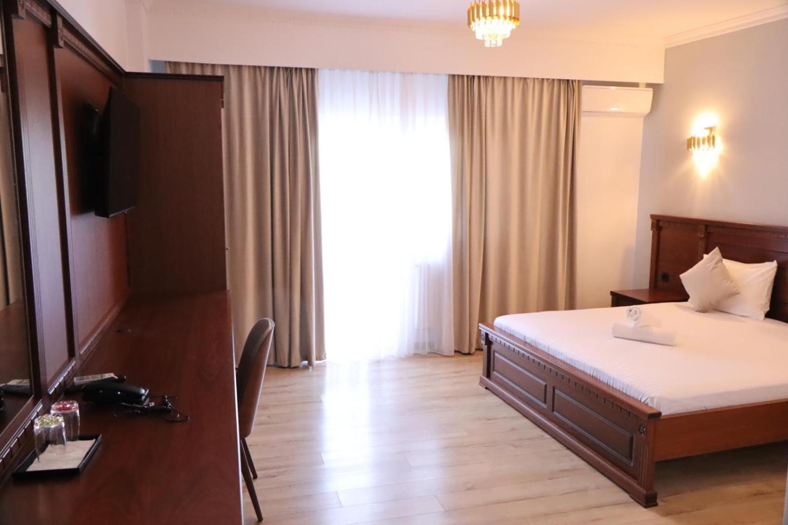 King Room with Balcony photo 3