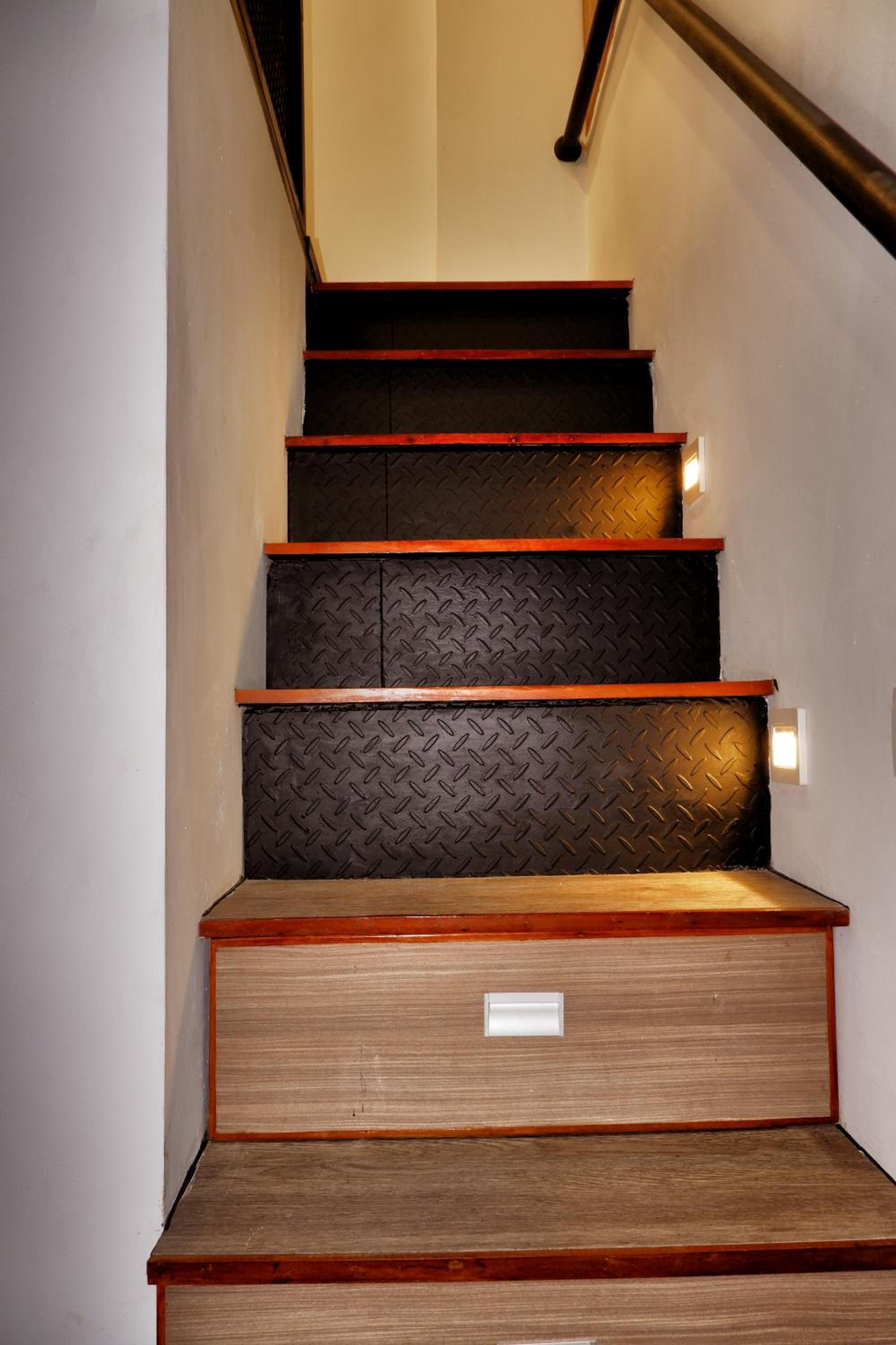 Duplex Quadruple Room - Photo 10