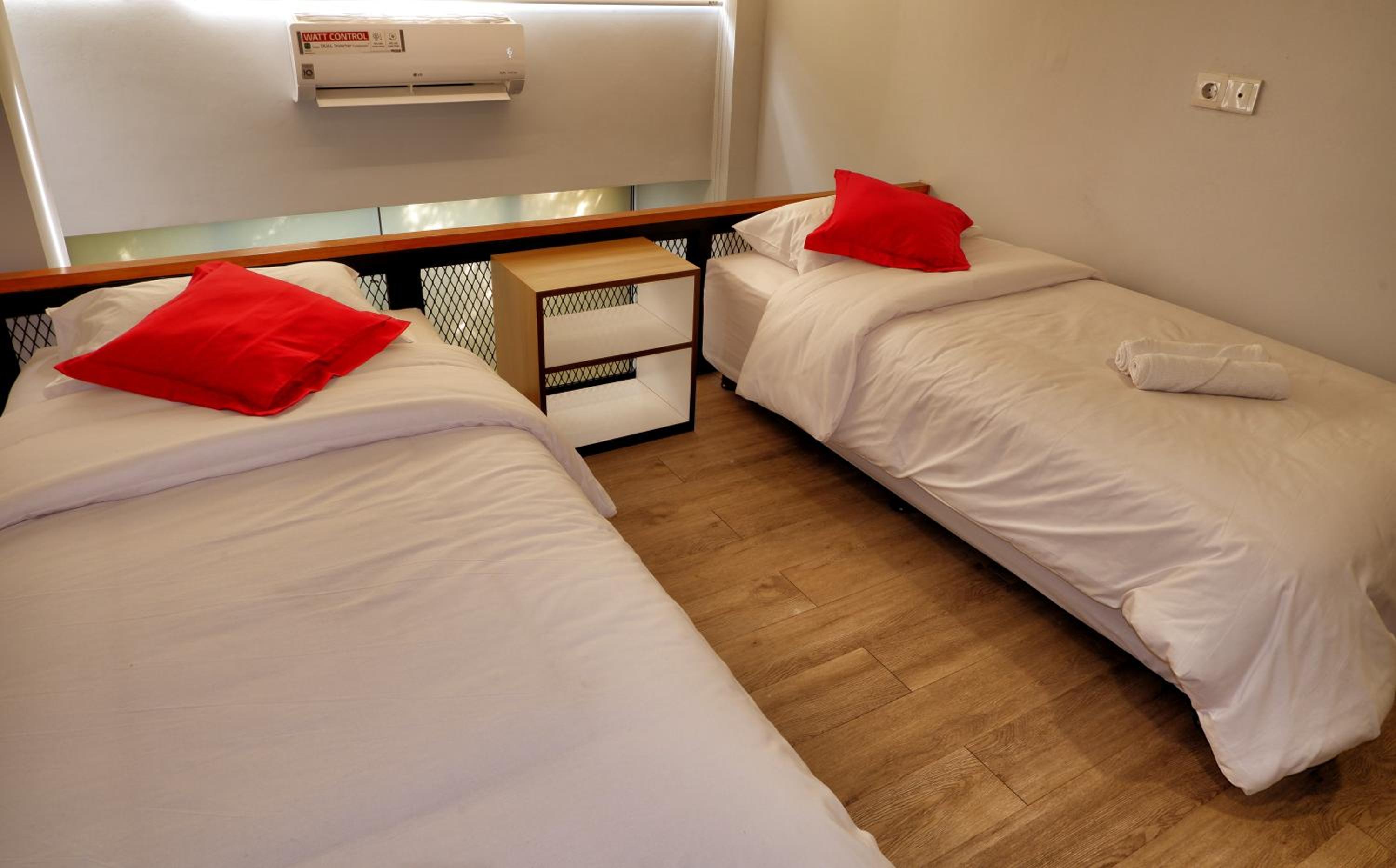 Duplex Quadruple Room - Photo 1