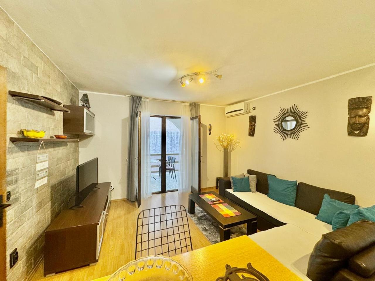 One-Bedroom Apartment with Terrace