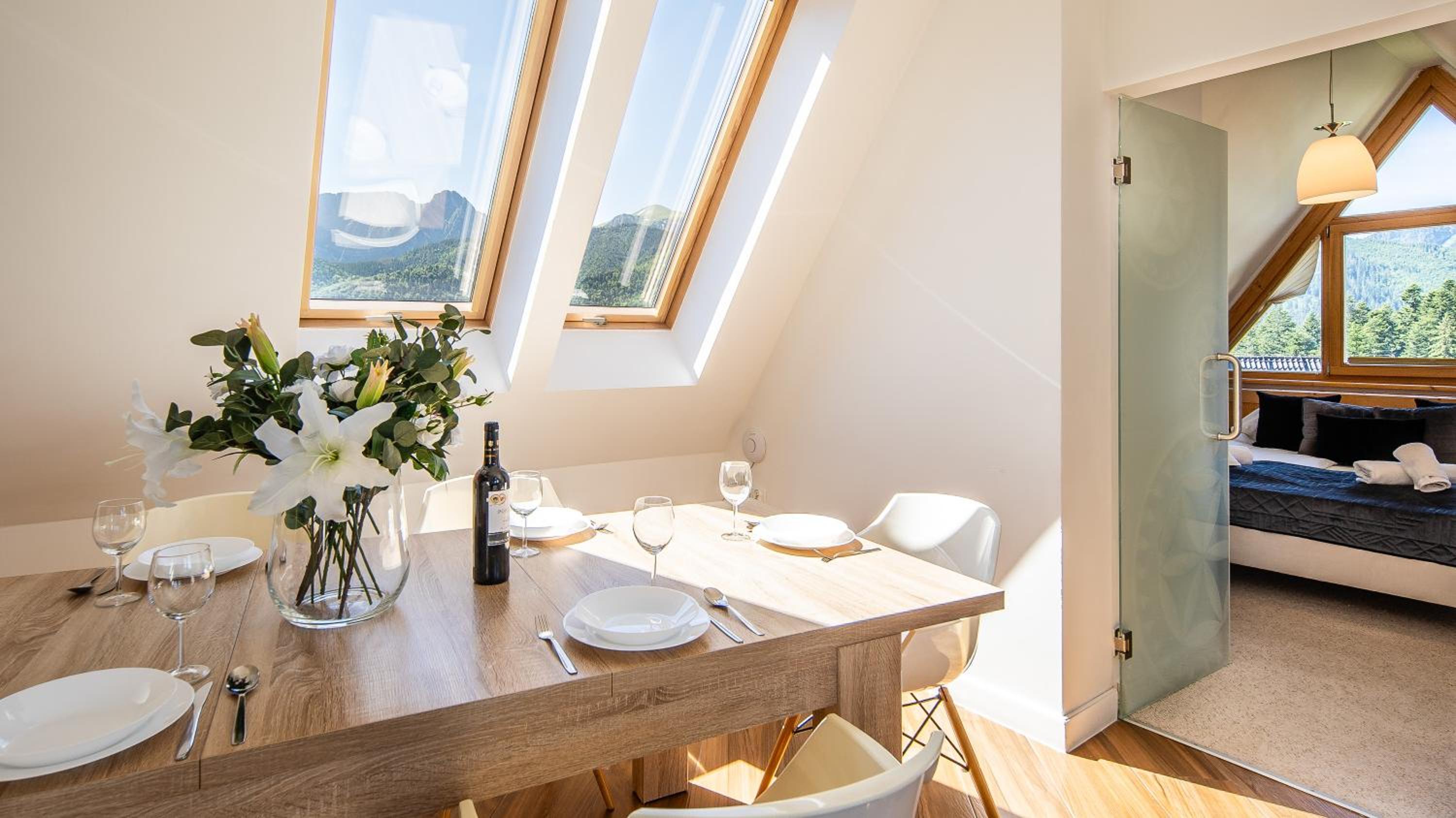 Apartment with Mountain View - Photo 10