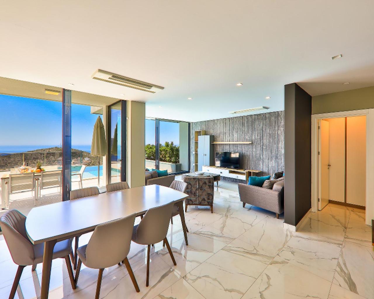 Villa With Sea View photo 1