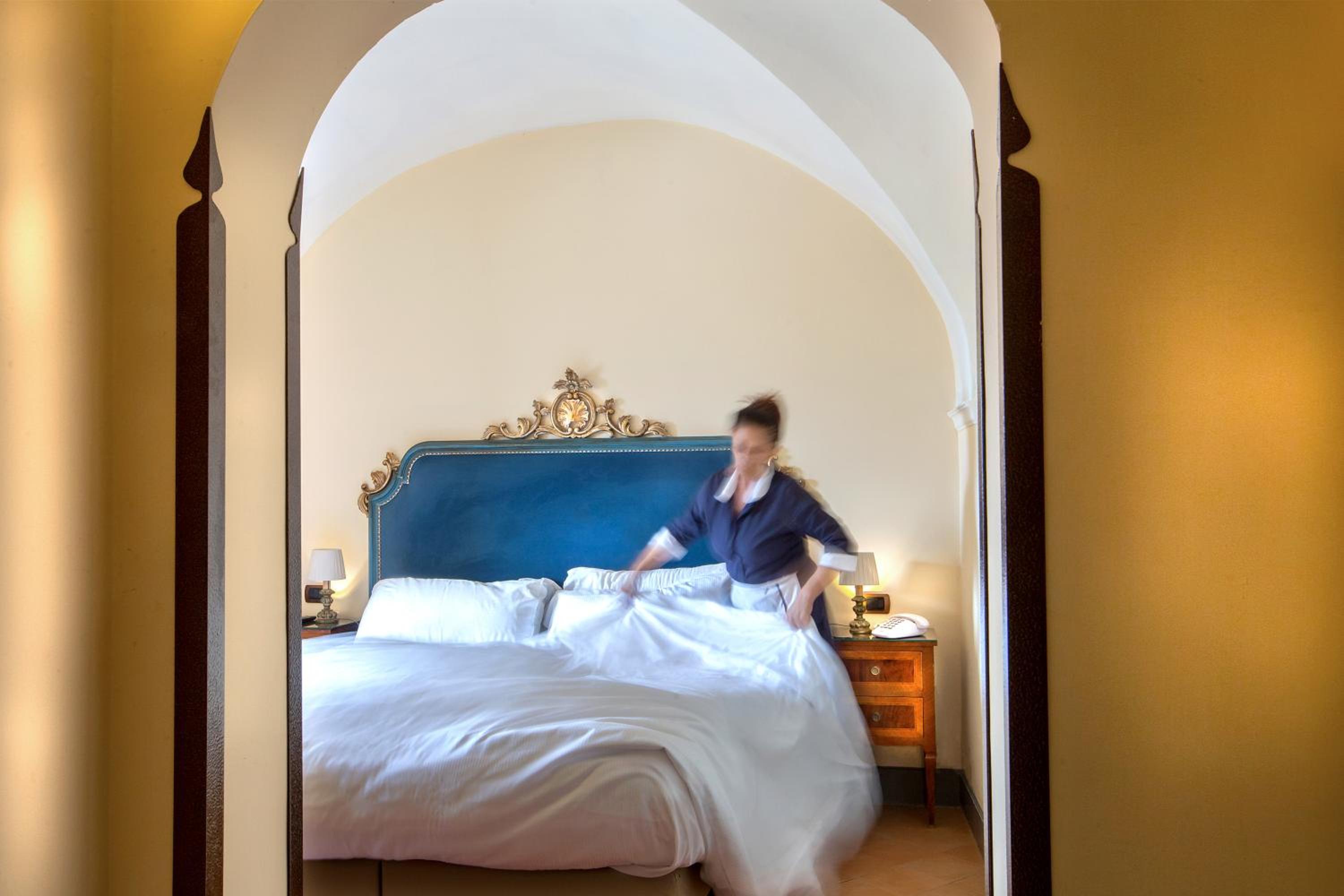 Classic Double or Twin Room with Sea View photo 3