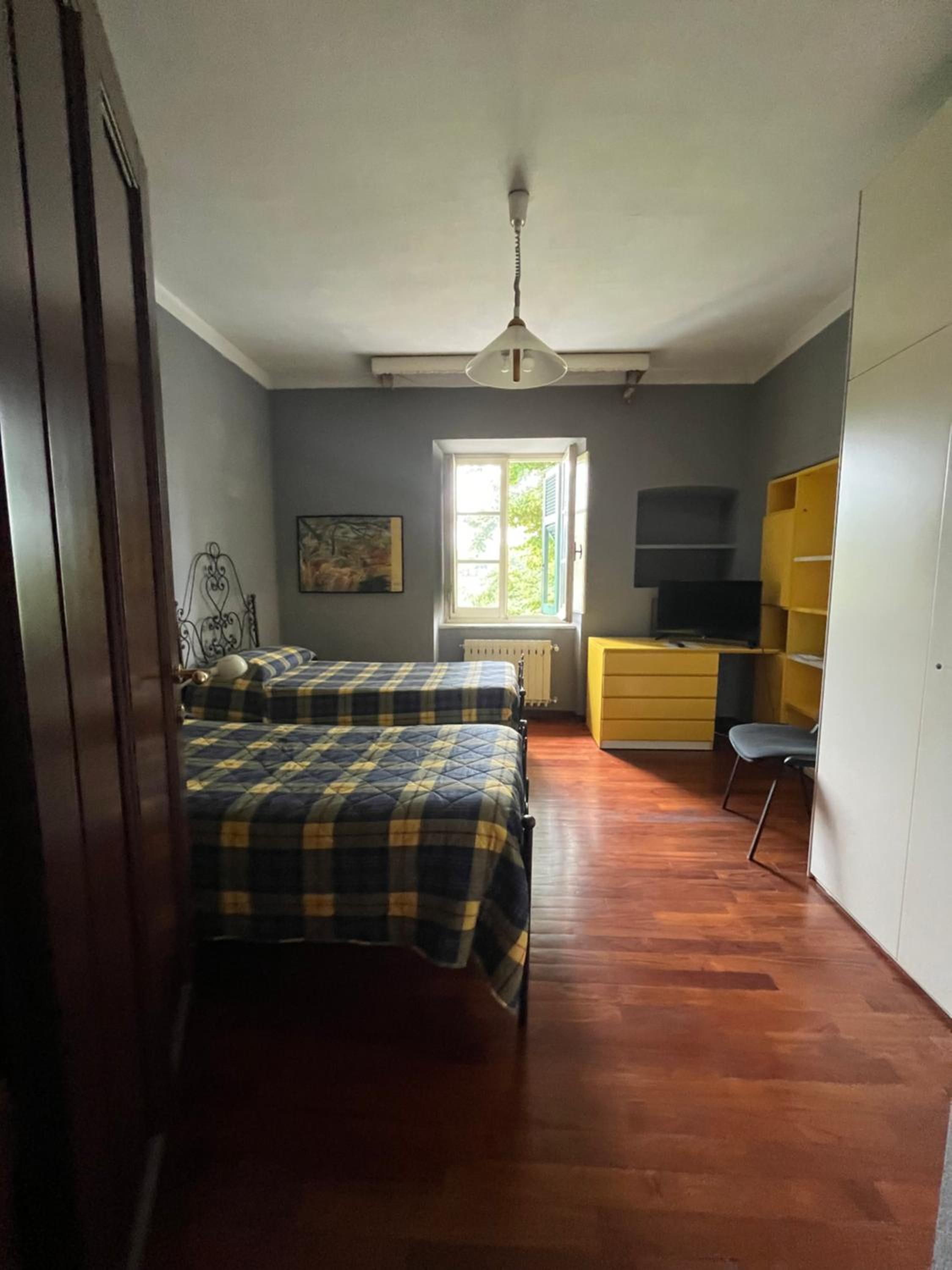 Twin Room with Private Bathroom - Photo 3