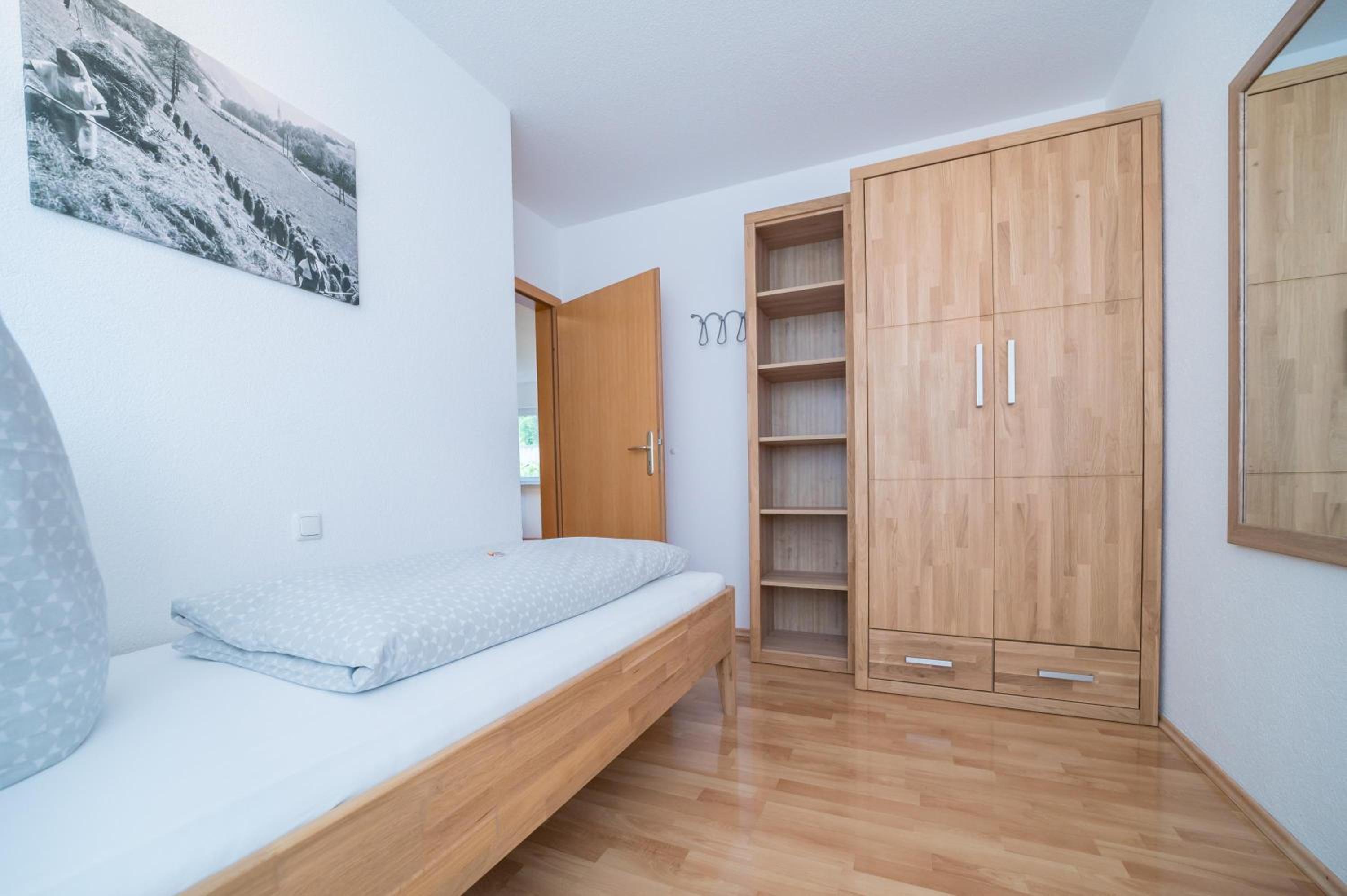 Two-Bedroom Apartment with Shower  photo 3