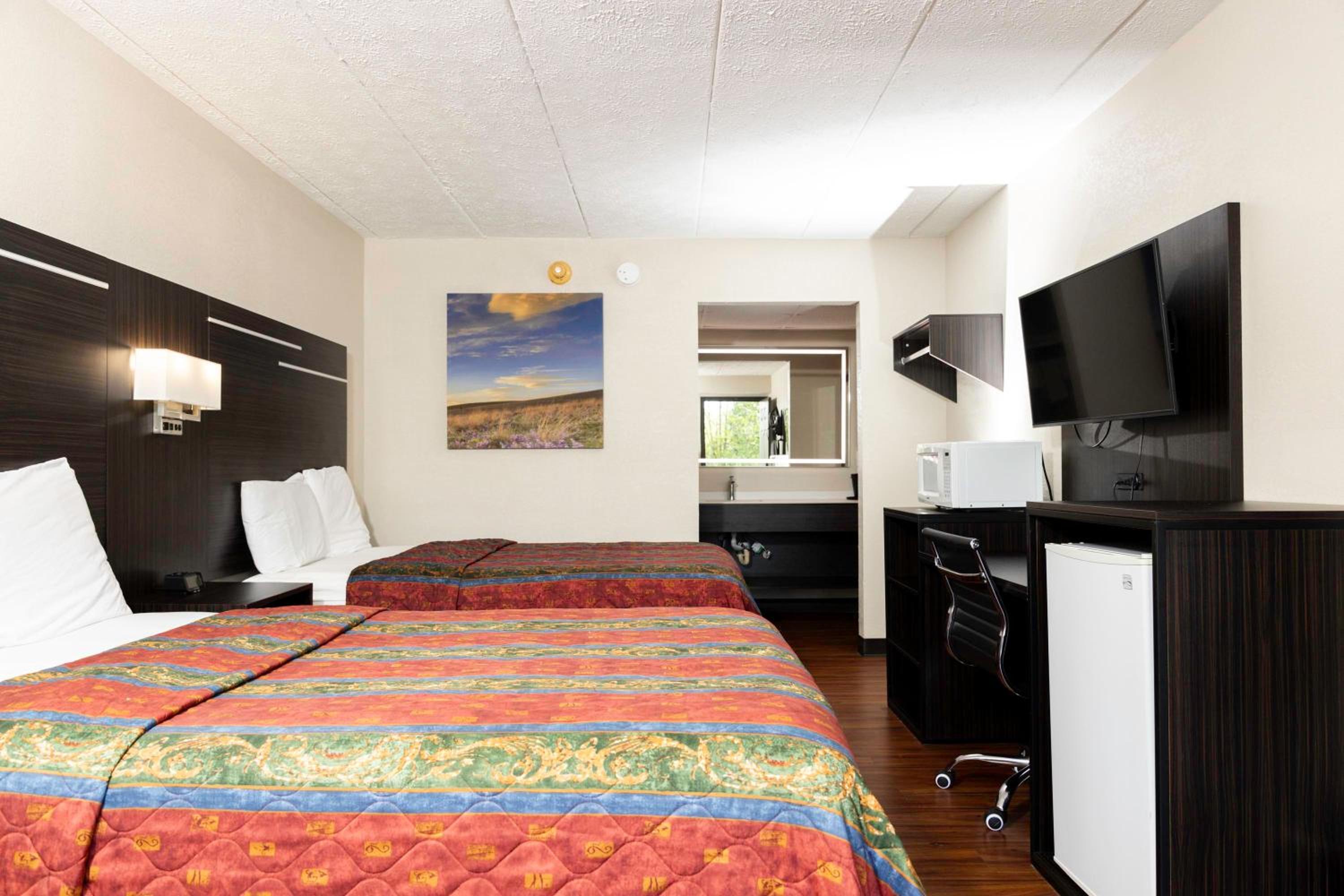 Double Room with Two Double Beds - Photo 7