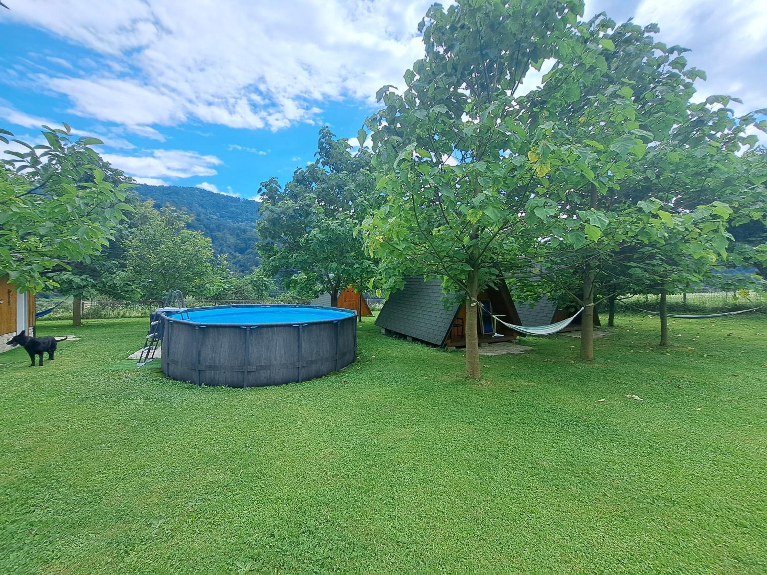Wooden Tent with Shared Bathroom photo 2