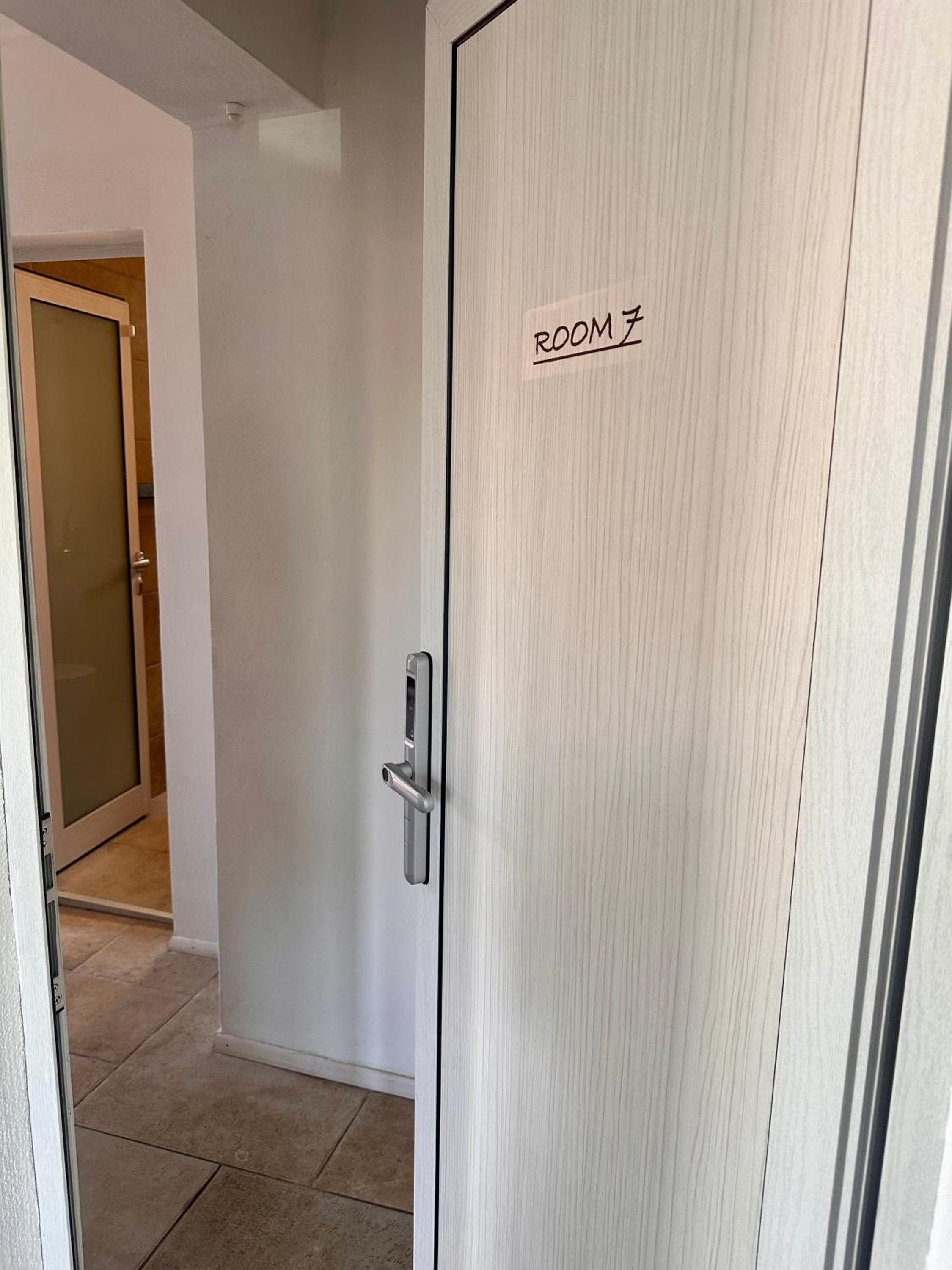 Deluxe Double Room with Side Sea View